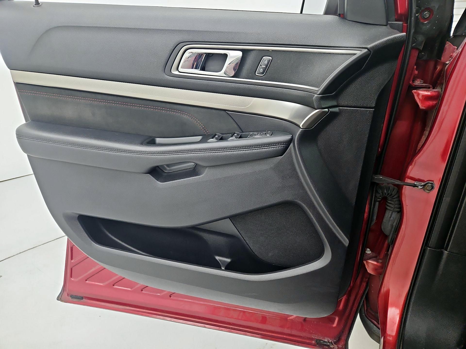 Thumbnail: 2019 Ford Explorer - 12