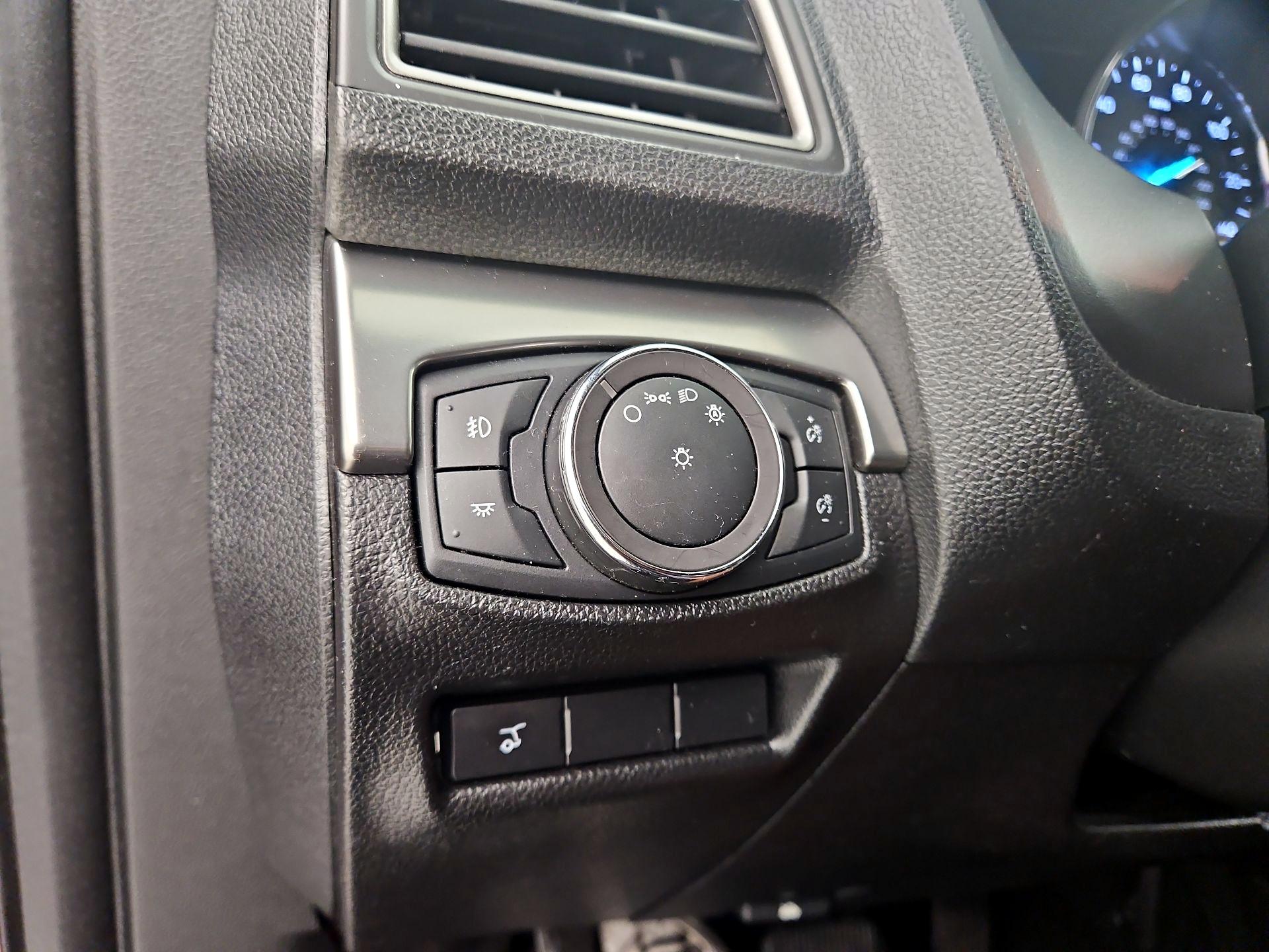 Thumbnail: 2019 Ford Explorer - 13