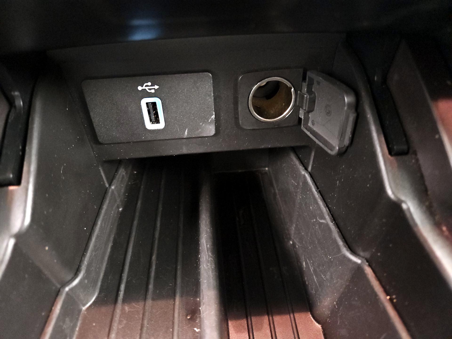 Thumbnail: 2019 Ford Explorer - 19