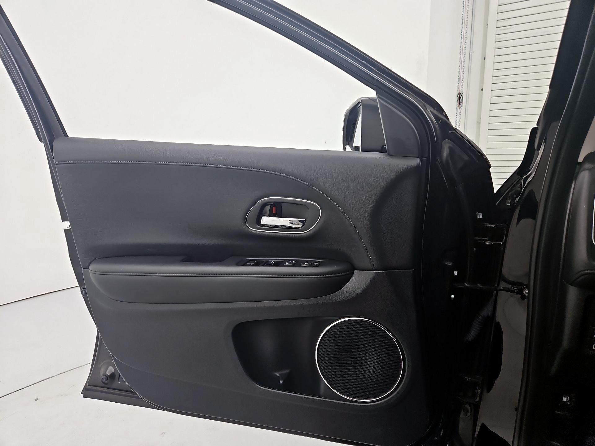 Thumbnail: 2019 Honda HR-V - 12