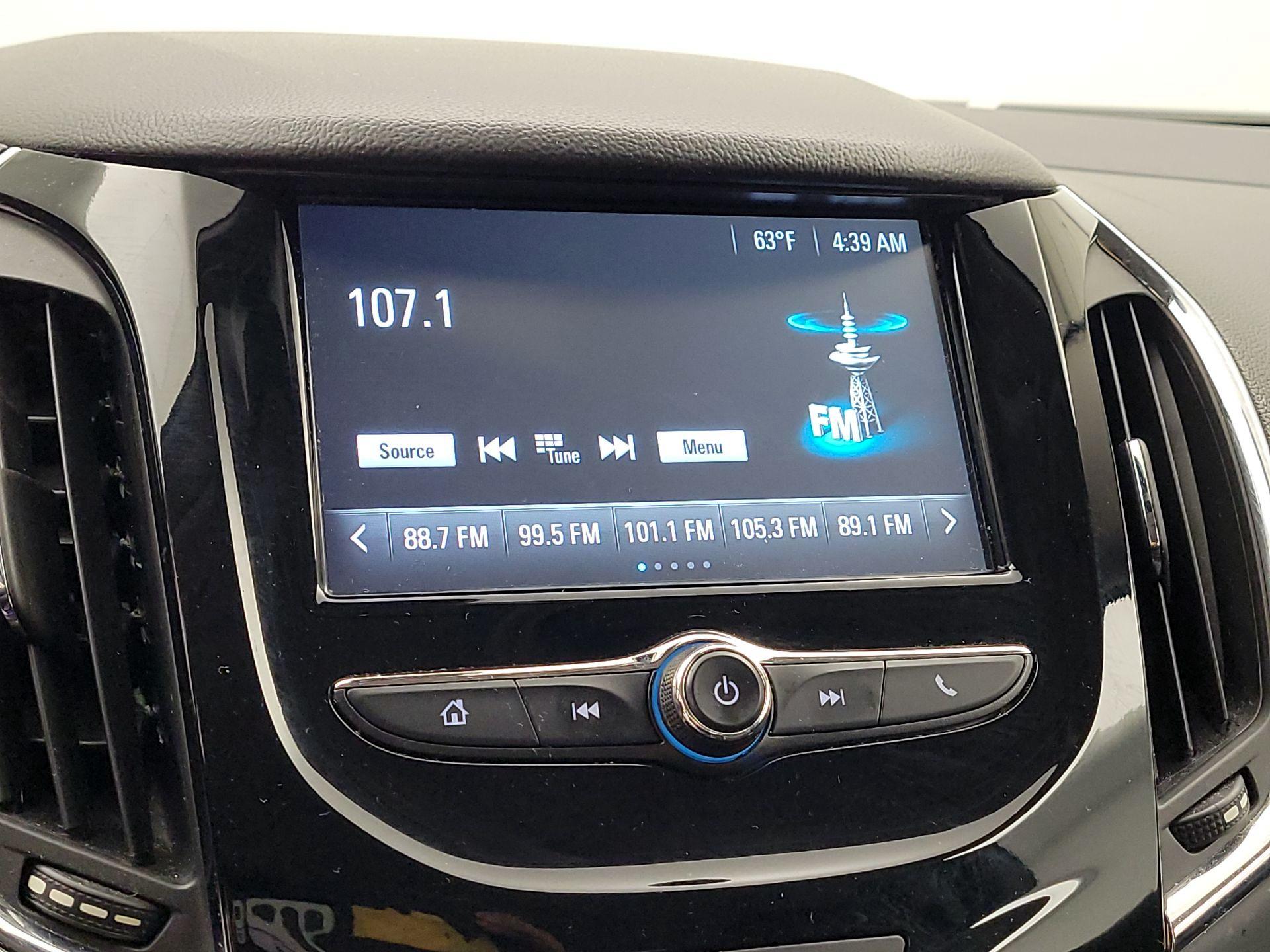 Thumbnail: 2017 Chevrolet Cruze - 15