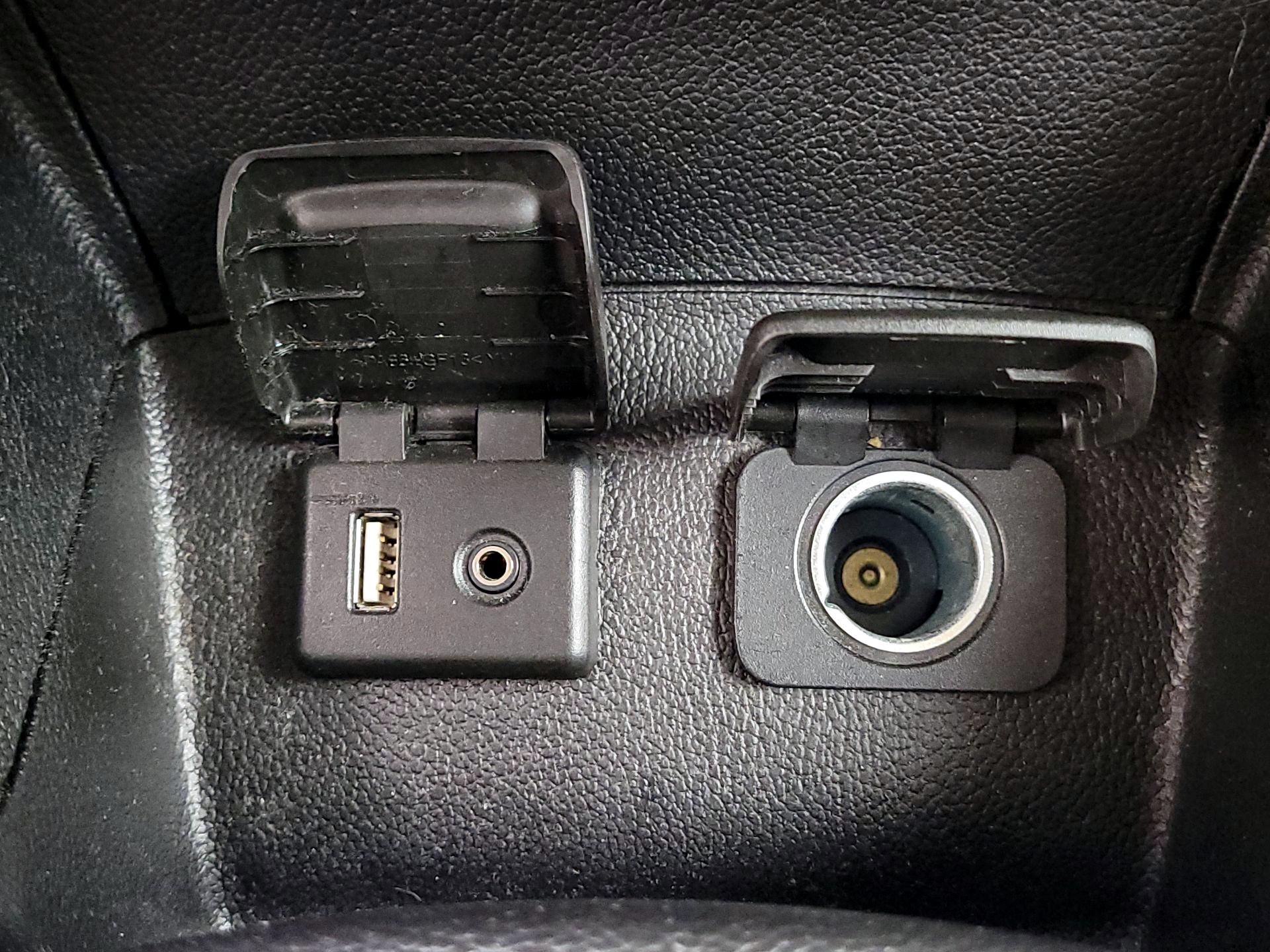 Thumbnail: 2017 Chevrolet Cruze - 18