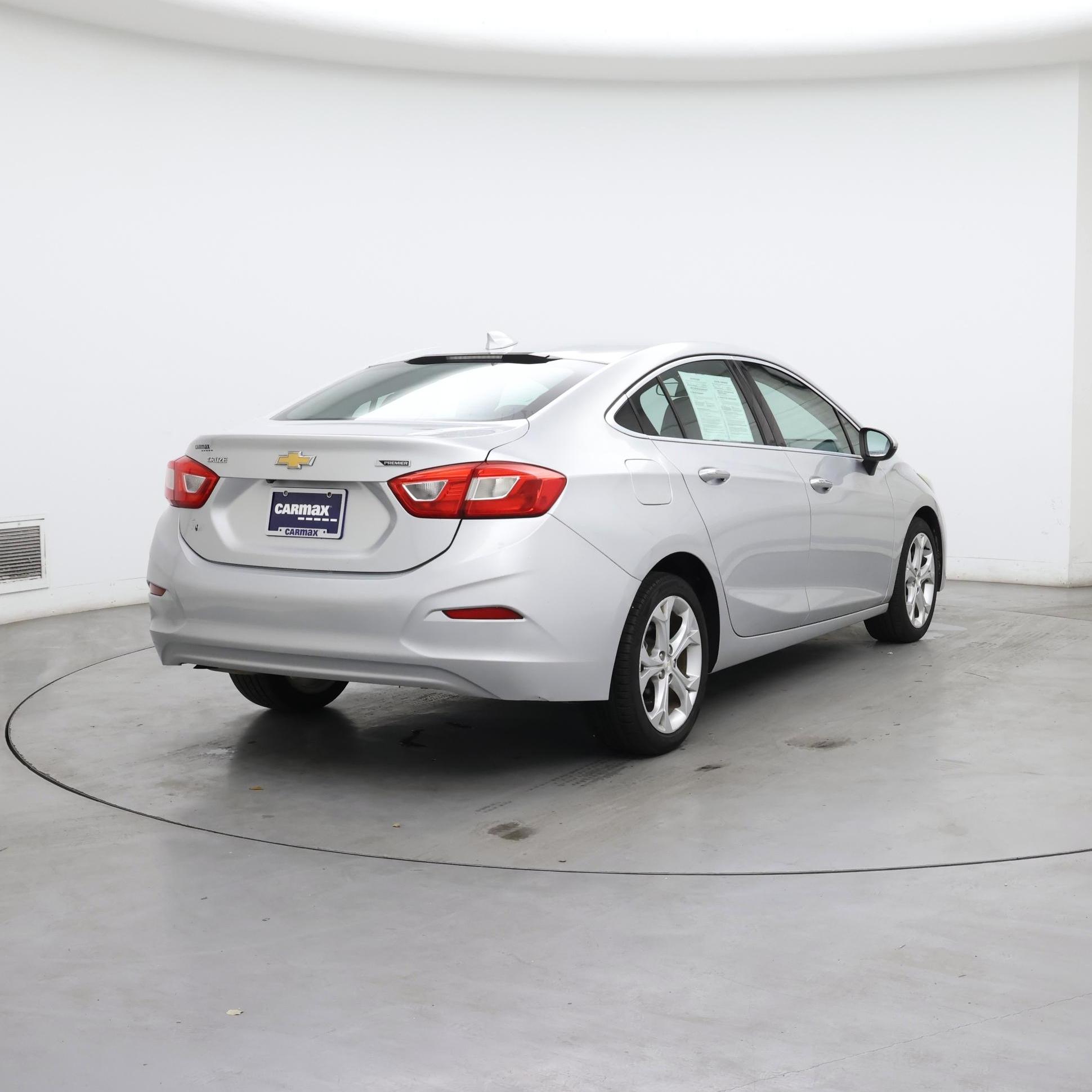 Thumbnail: 2017 Chevrolet Cruze - 8