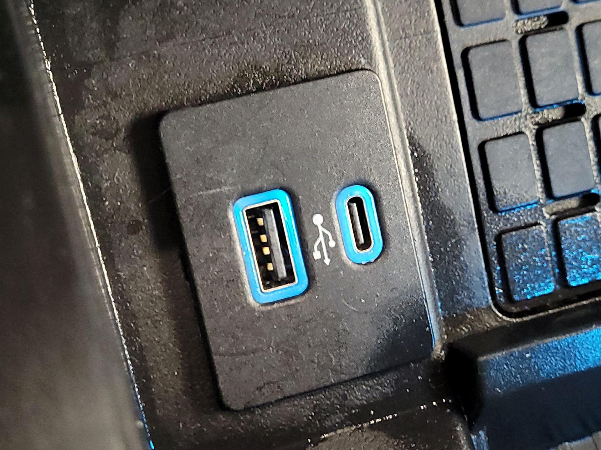 Thumbnail: 2022 Ford Expedition - 18