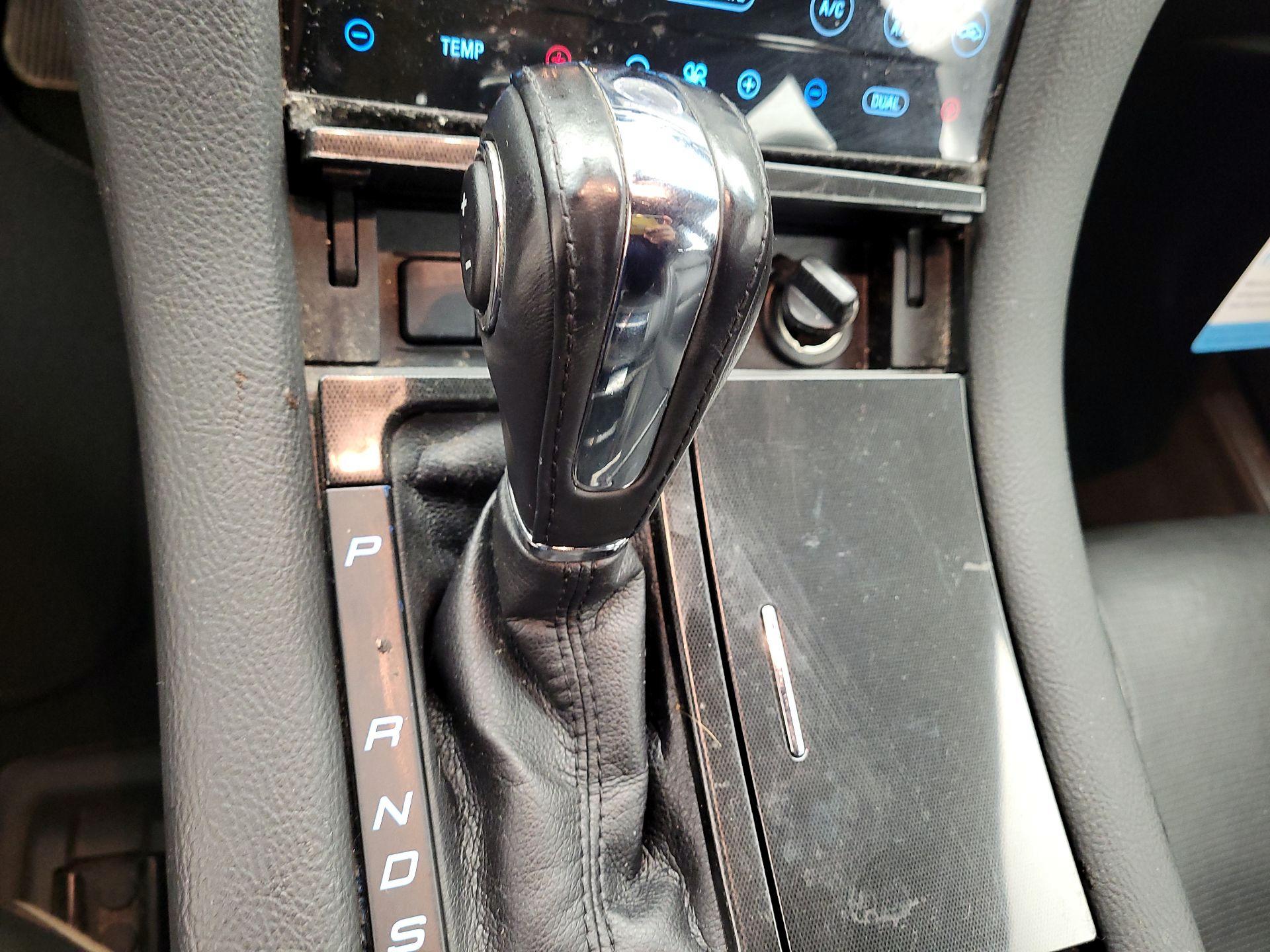 Thumbnail: 2017 Ford Taurus - 15