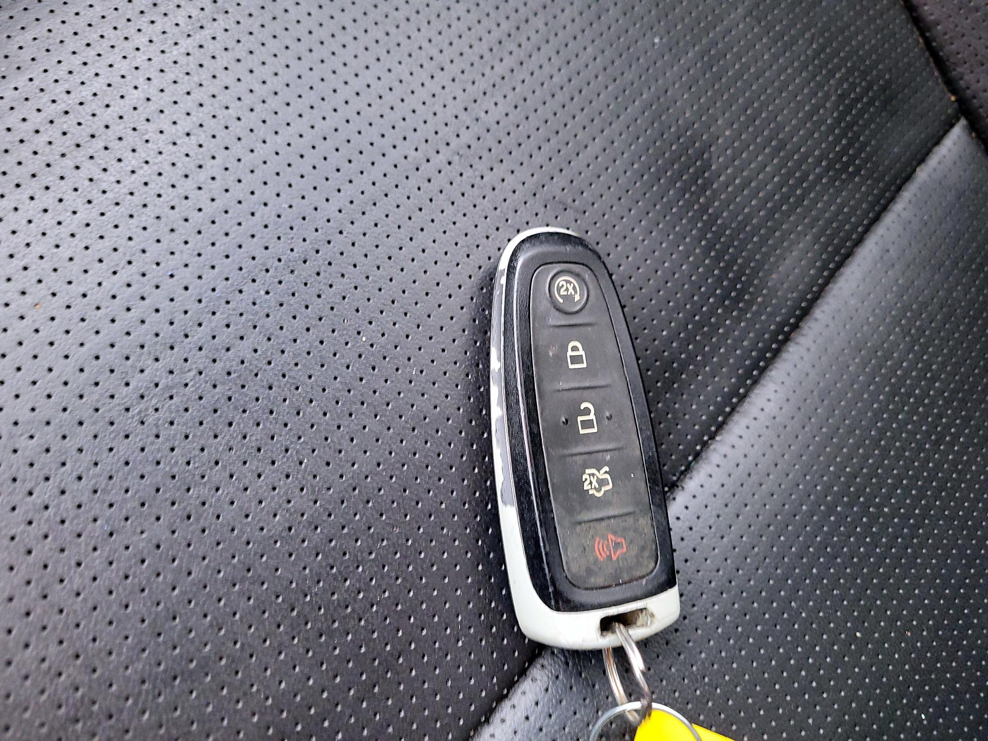 Thumbnail: 2017 Ford Taurus - 18