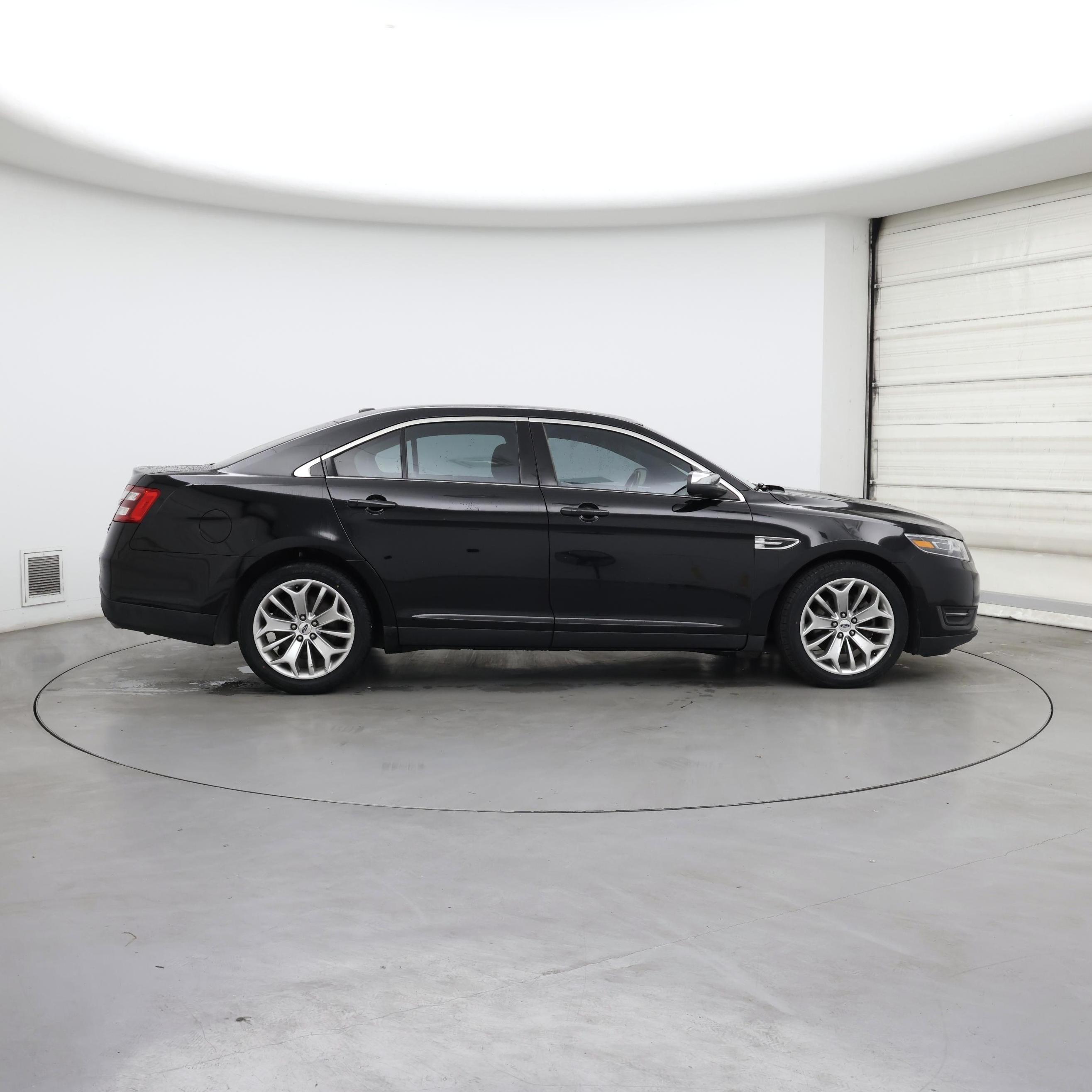 Thumbnail: 2017 Ford Taurus - 7