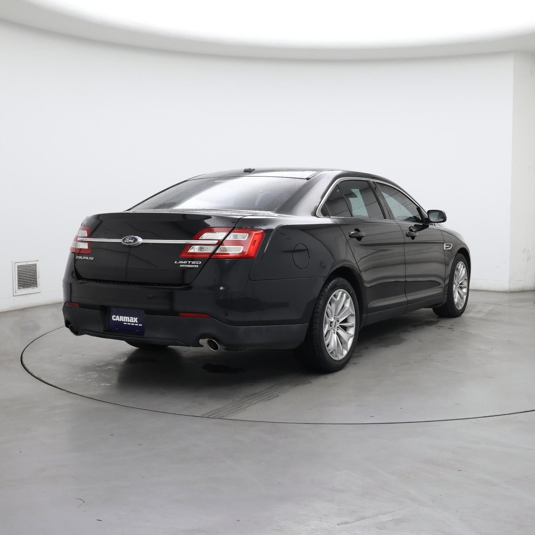 Thumbnail: 2017 Ford Taurus - 8