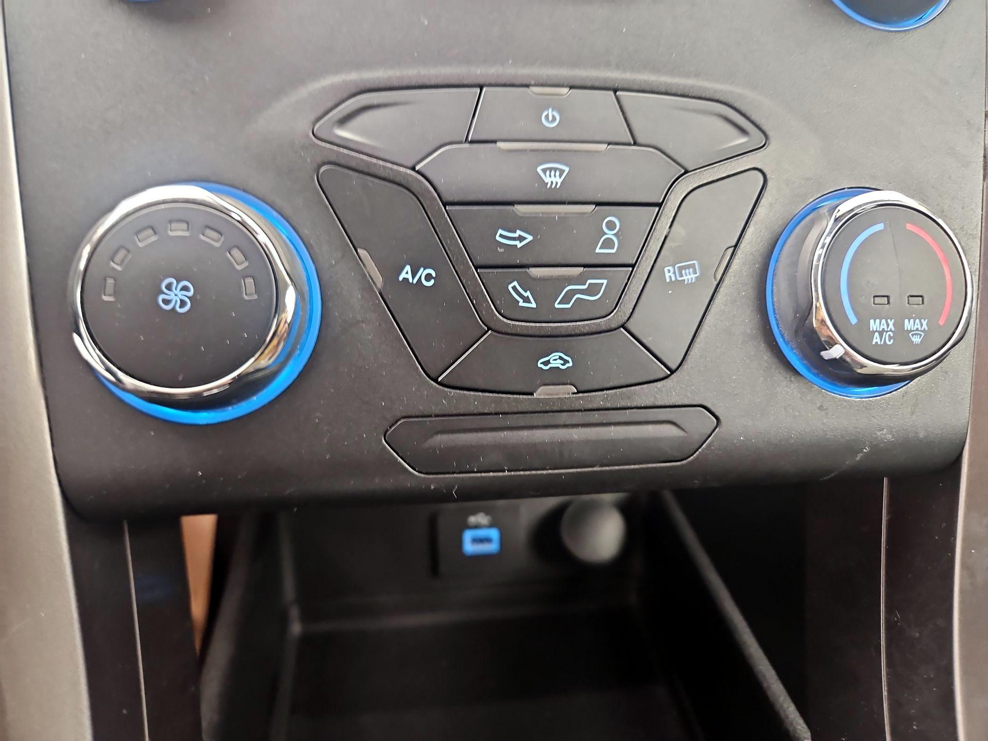 Thumbnail: 2020 Ford Fusion - 16