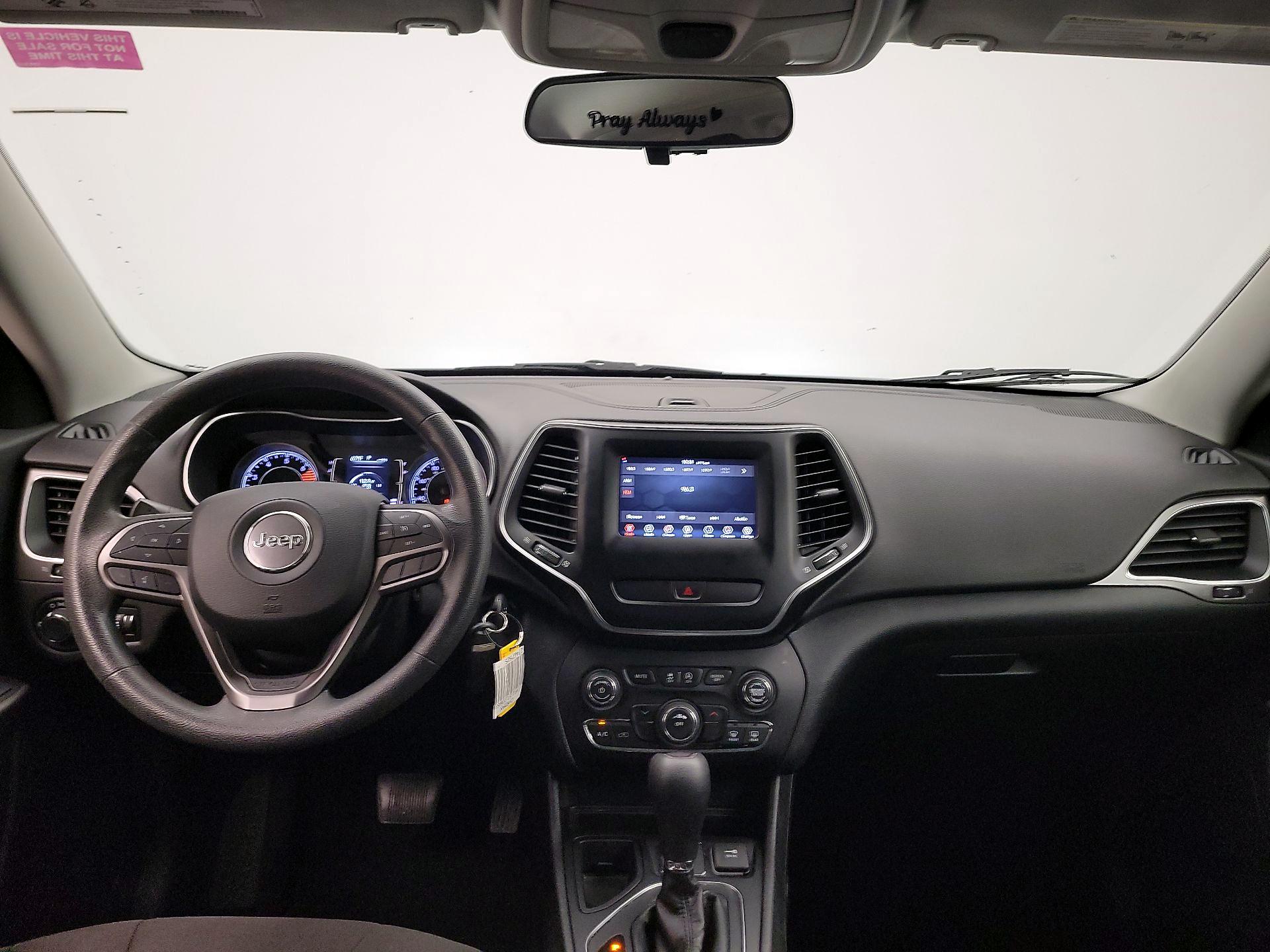 Thumbnail: 2020 Jeep Cherokee - 9