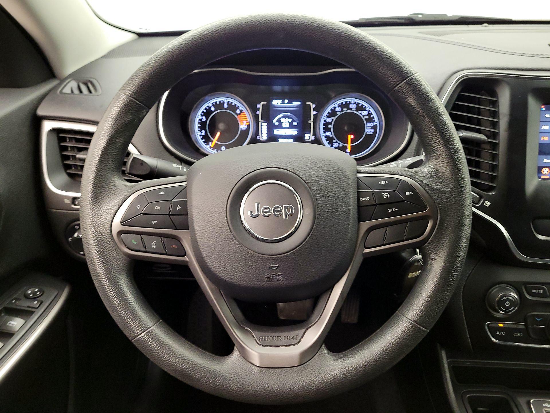 Thumbnail: 2020 Jeep Cherokee - 10