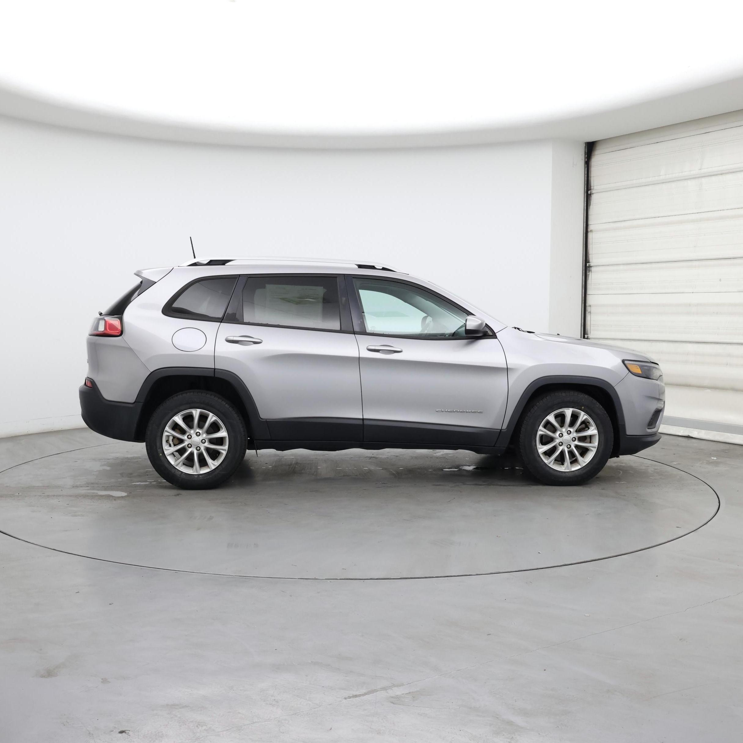 Thumbnail: 2020 Jeep Cherokee - 7