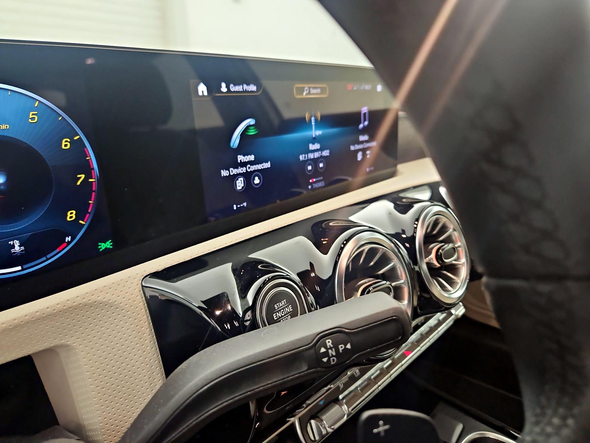 Thumbnail: 2022 Mercedes-Benz A-Class - 15