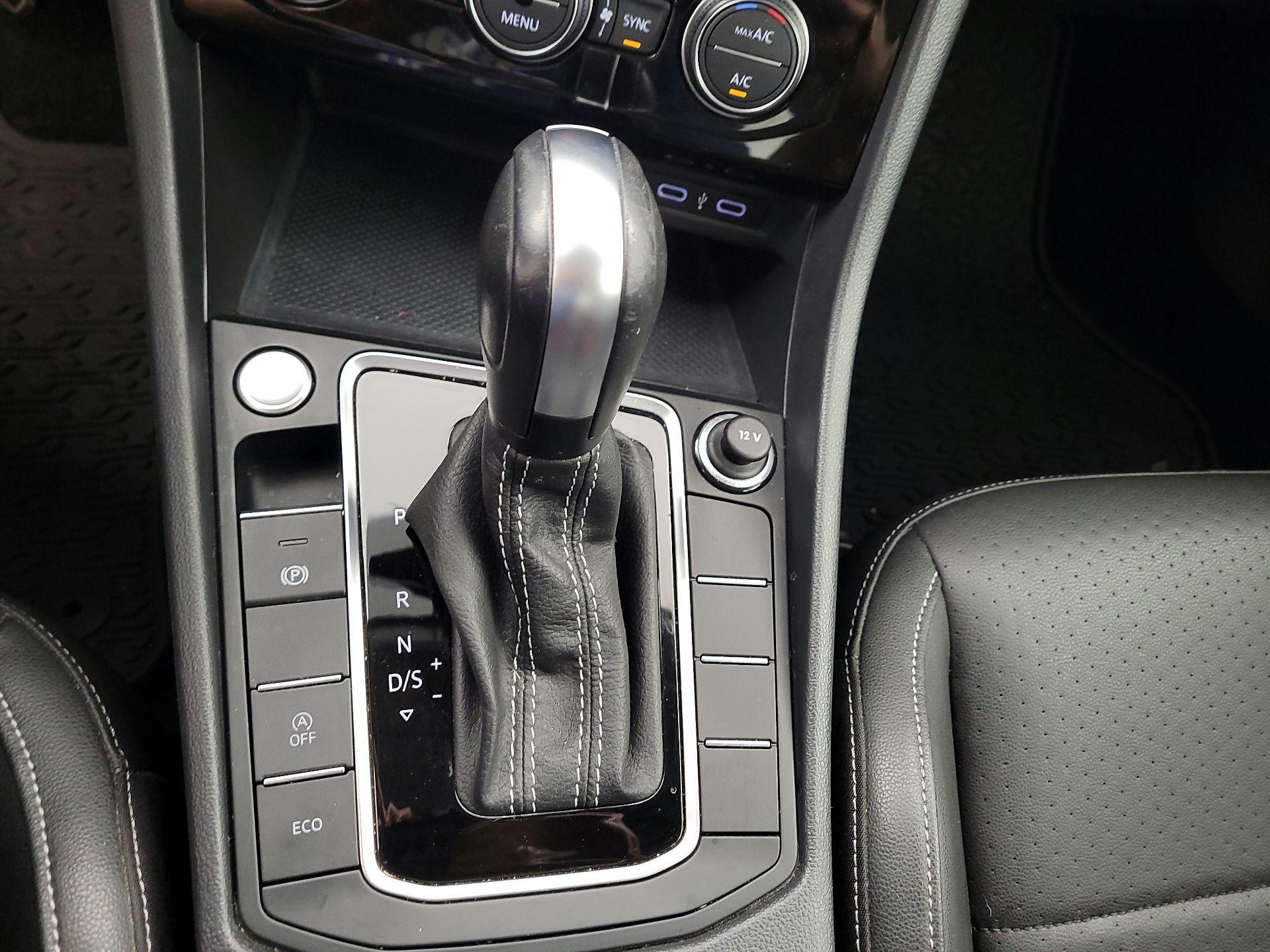 Thumbnail: 2021 Volkswagen Jetta - 15