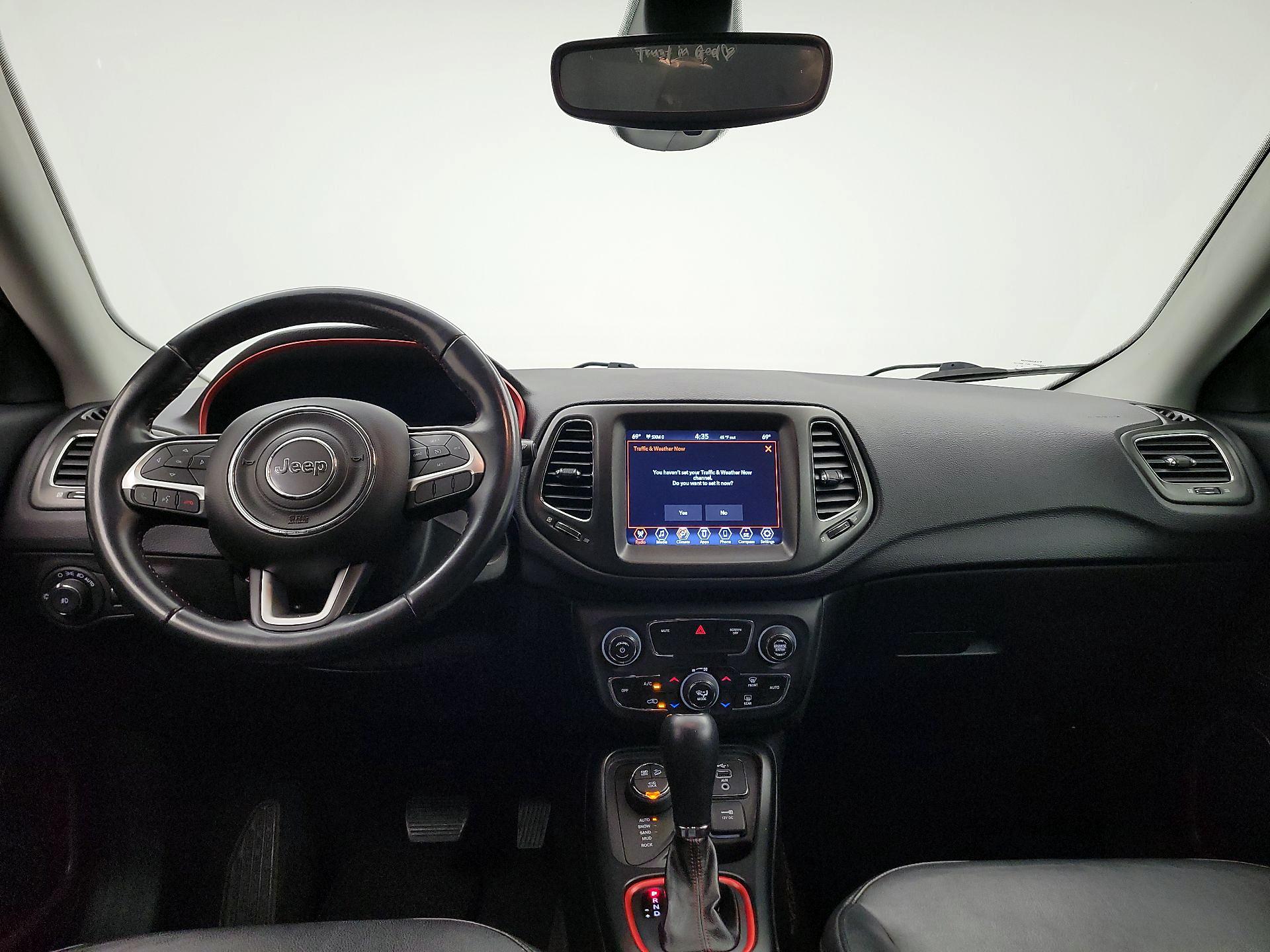 Thumbnail: 2020 Jeep Compass - 9