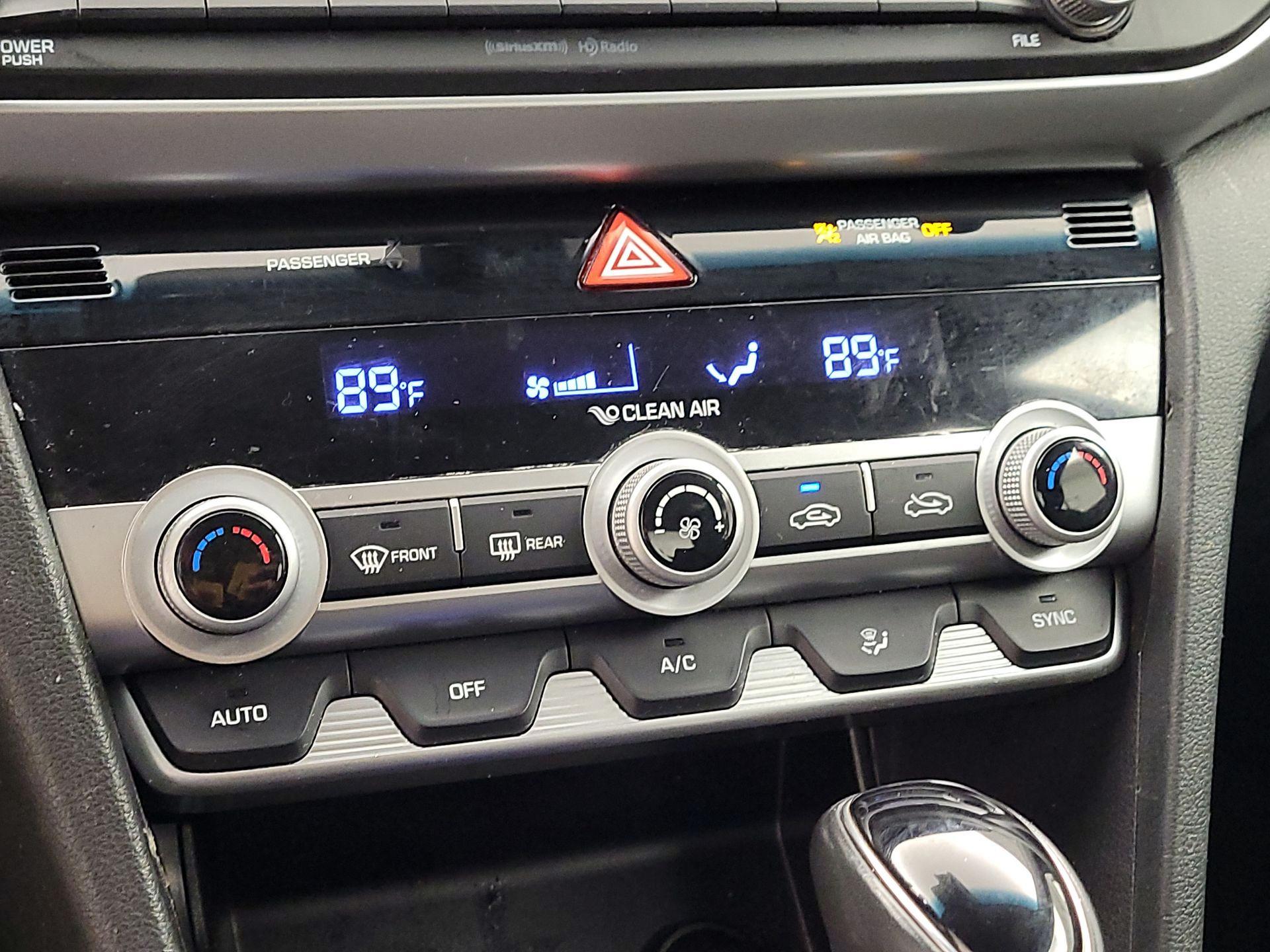 Thumbnail: 2020 Hyundai Elantra - 16