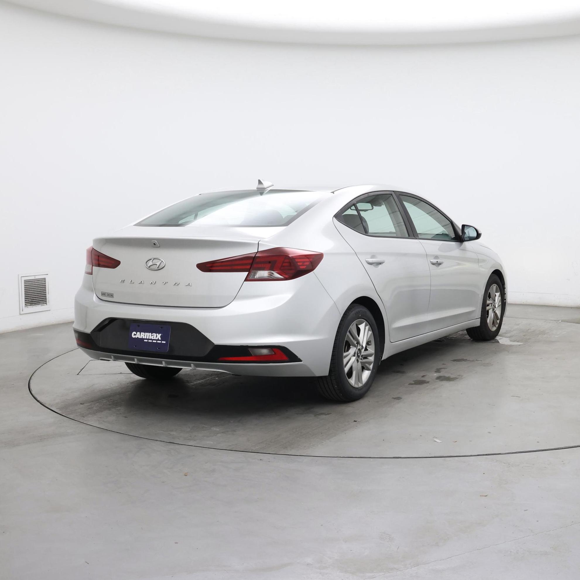 Thumbnail: 2020 Hyundai Elantra - 8