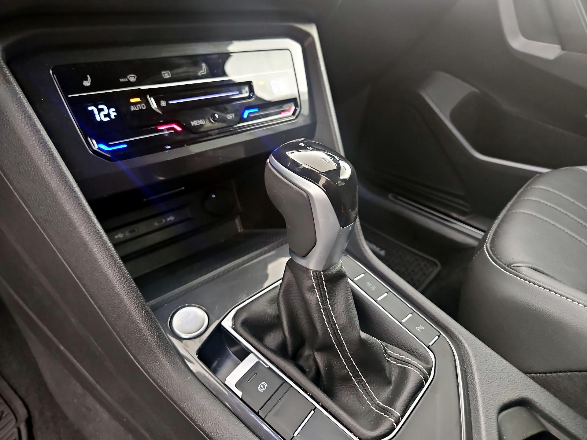 Thumbnail: 2024 Volkswagen Tiguan - 15