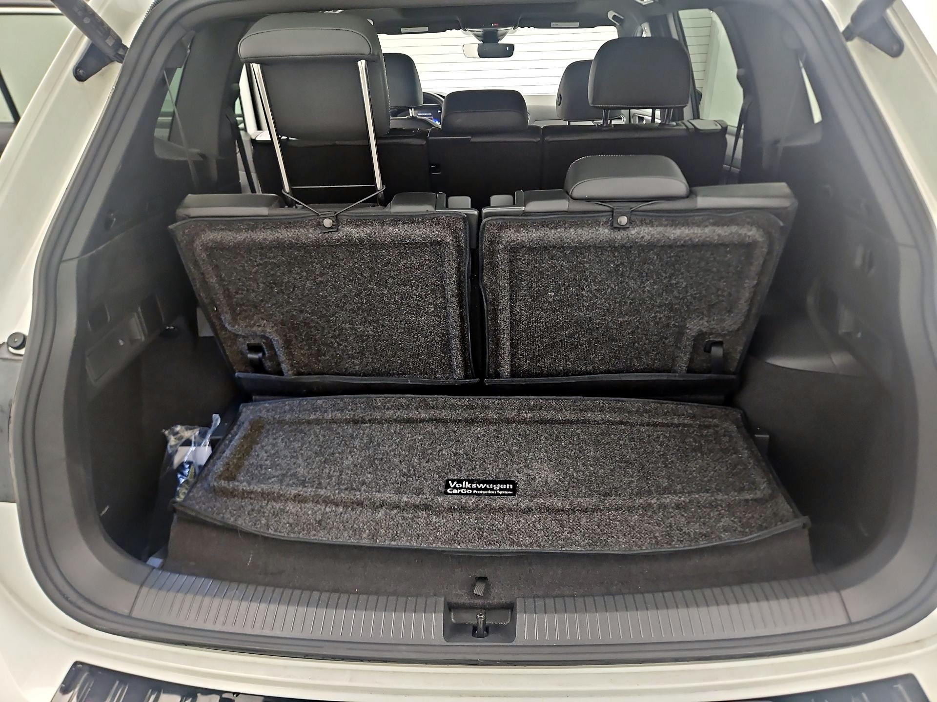 Thumbnail: 2024 Volkswagen Tiguan - 17