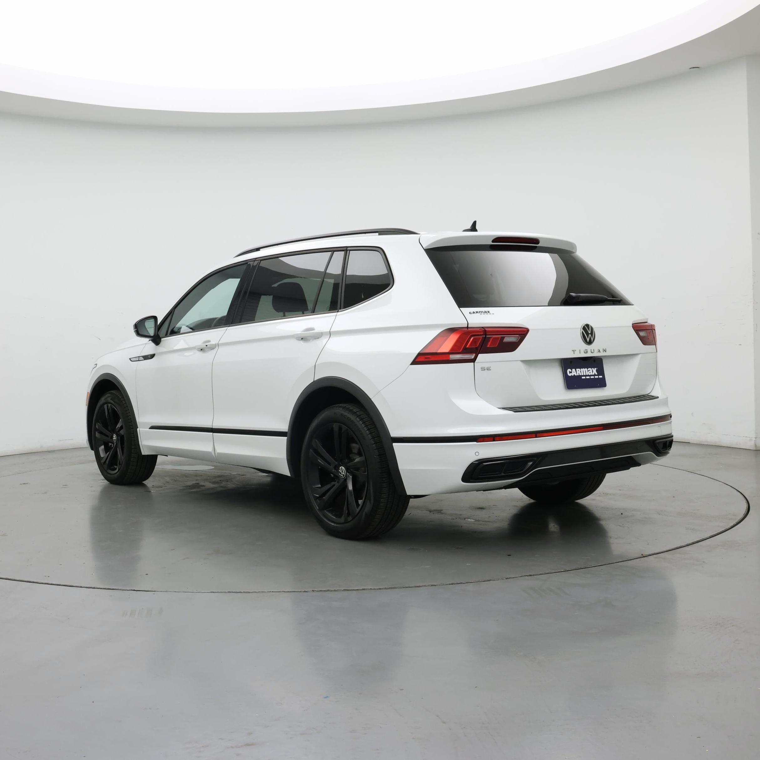 Thumbnail: 2024 Volkswagen Tiguan - 2