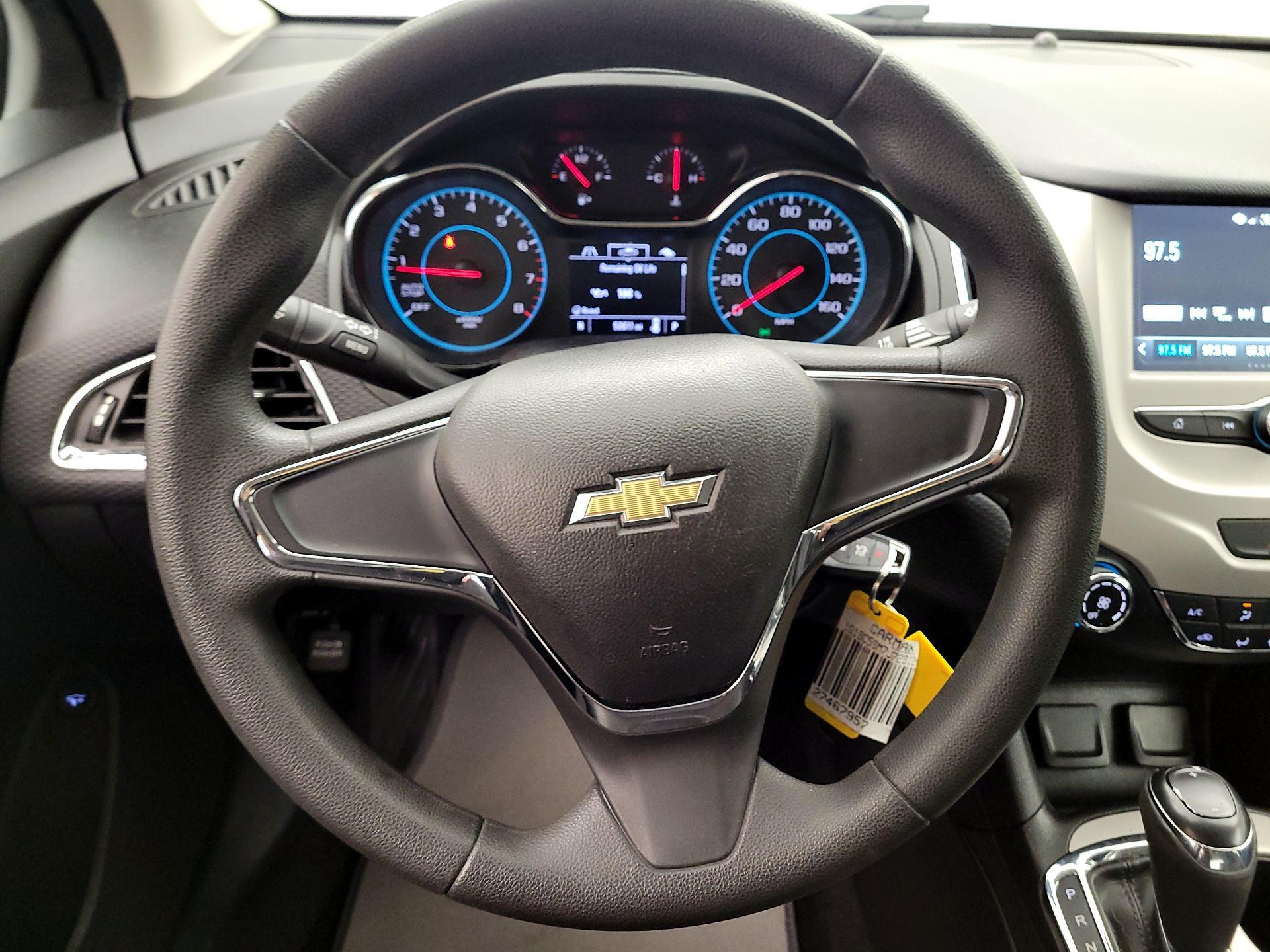 Thumbnail: 2018 Chevrolet Cruze - 10