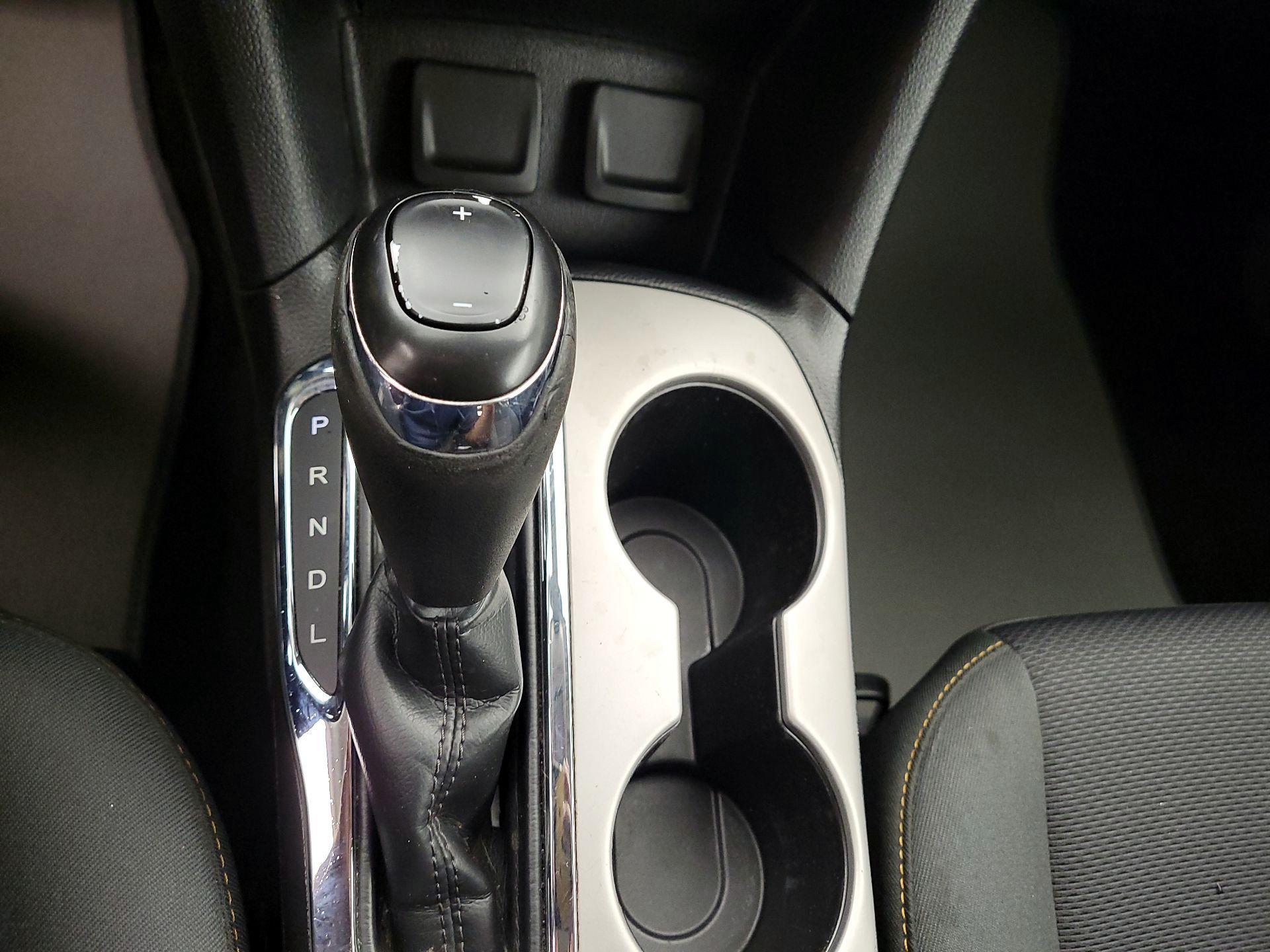 Thumbnail: 2018 Chevrolet Cruze - 15