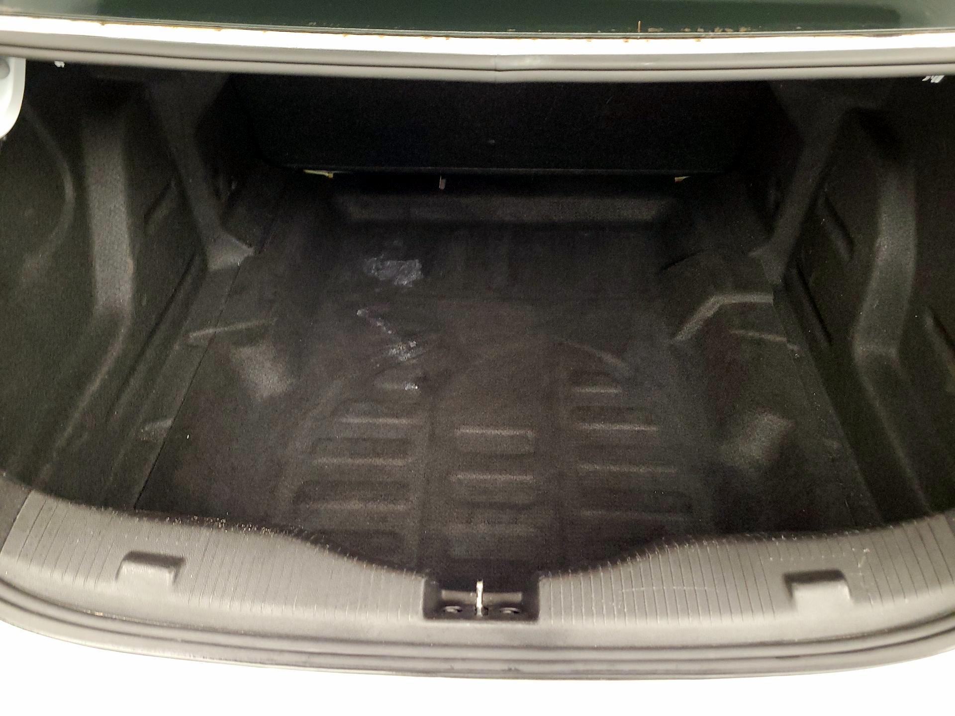 Thumbnail: 2018 Chevrolet Cruze - 16