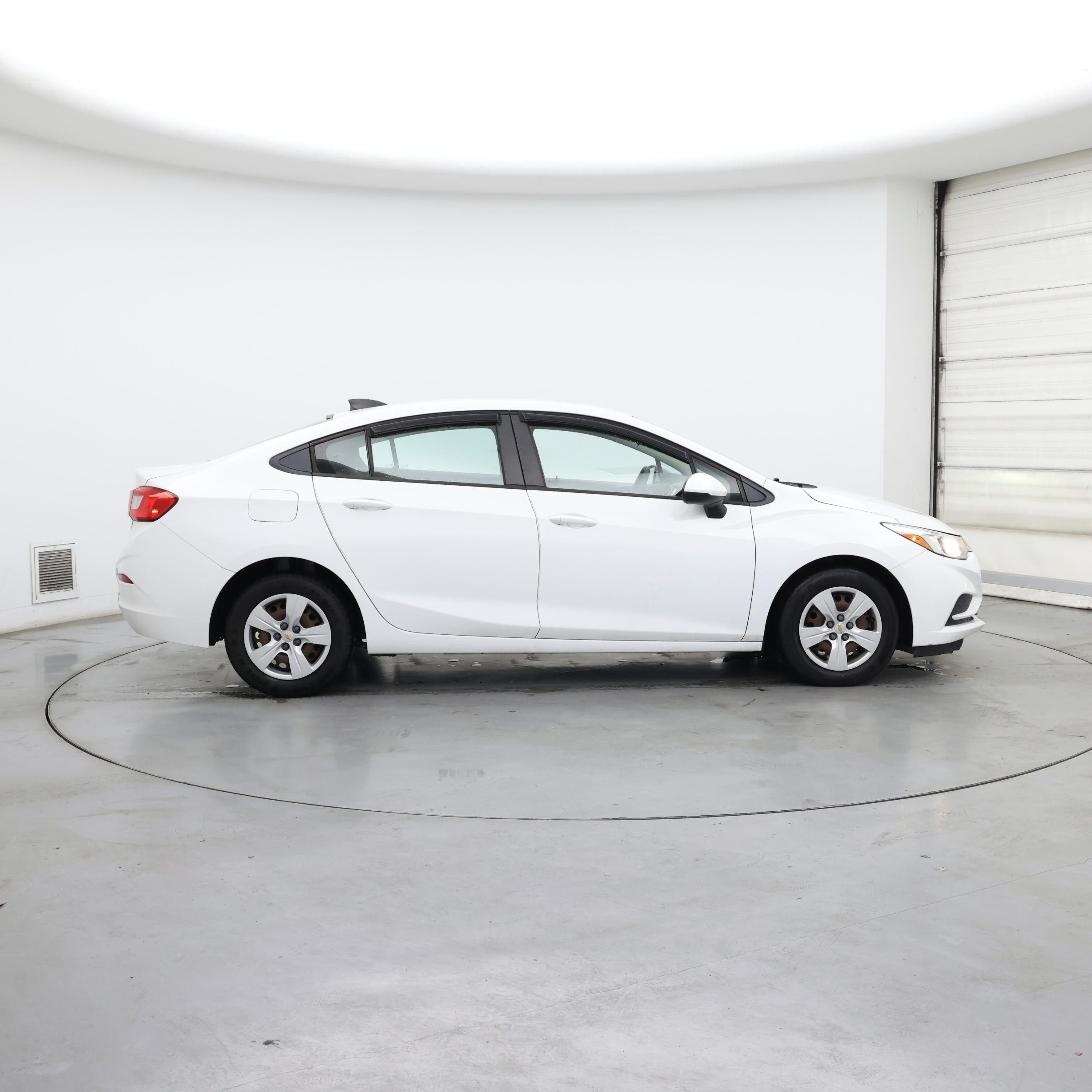 Thumbnail: 2018 Chevrolet Cruze - 7