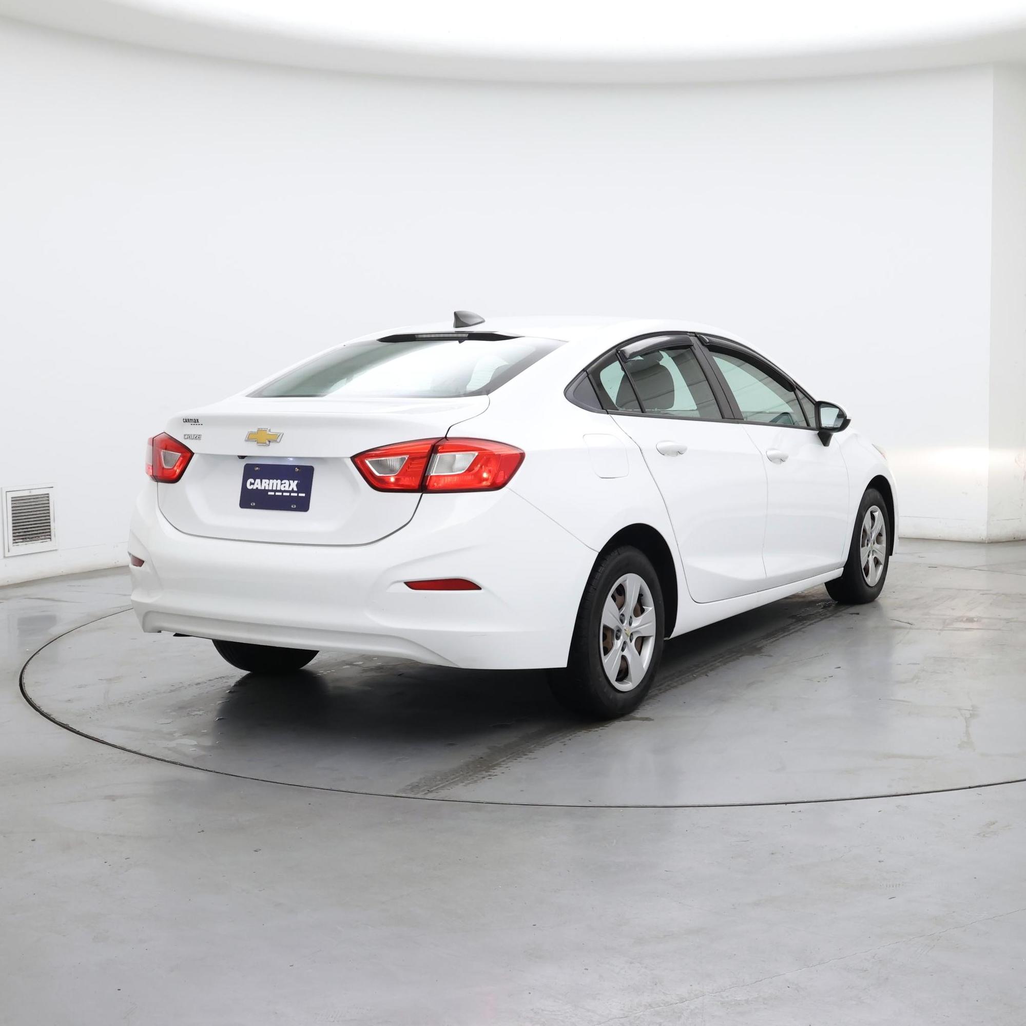 Thumbnail: 2018 Chevrolet Cruze - 8