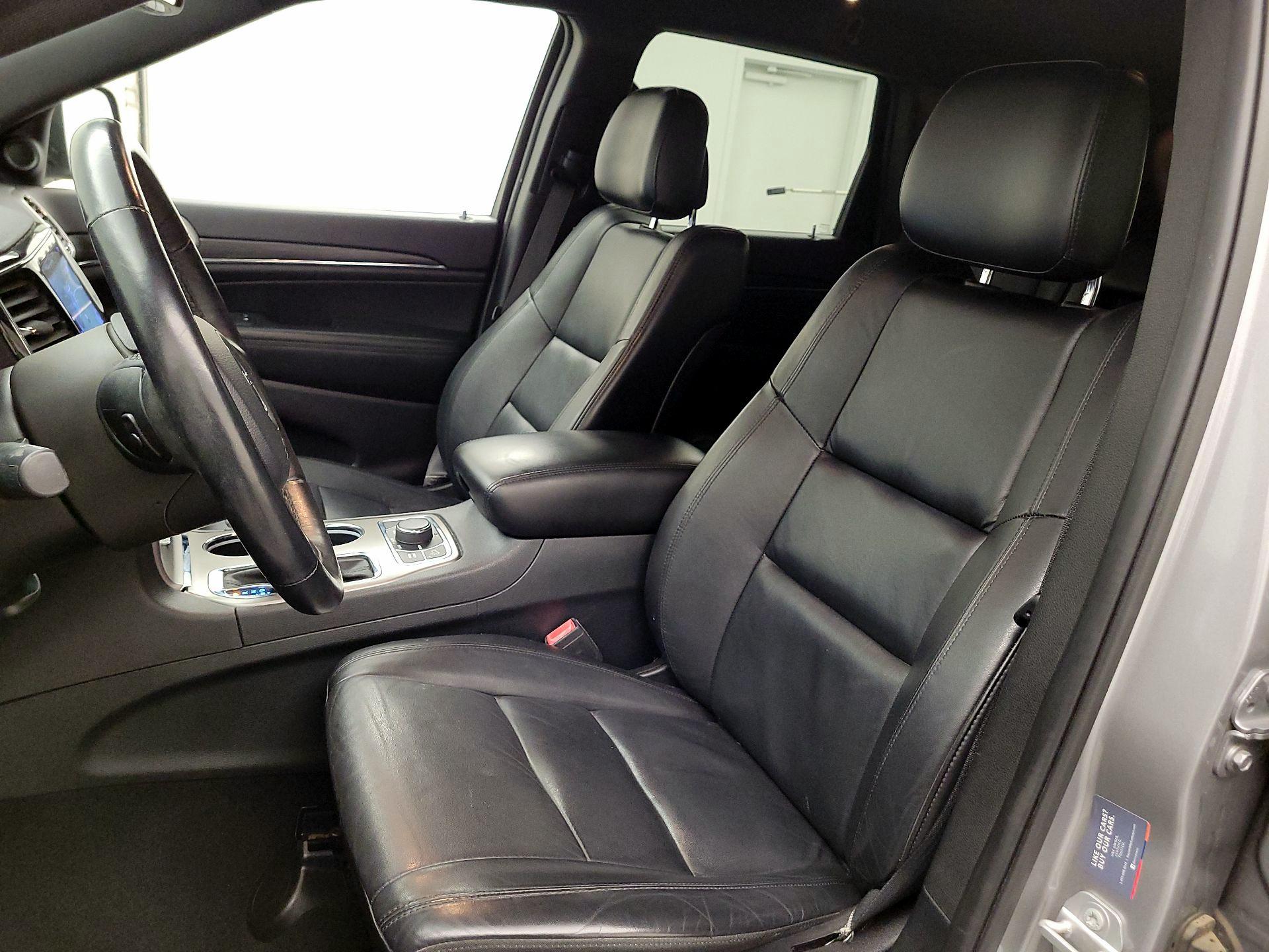 Thumbnail: 2019 Jeep Grand Cherokee - 11