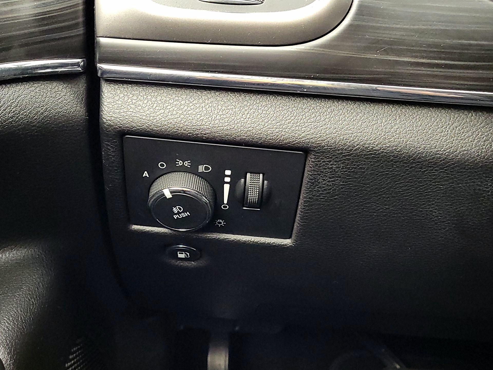 Thumbnail: 2019 Jeep Grand Cherokee - 13