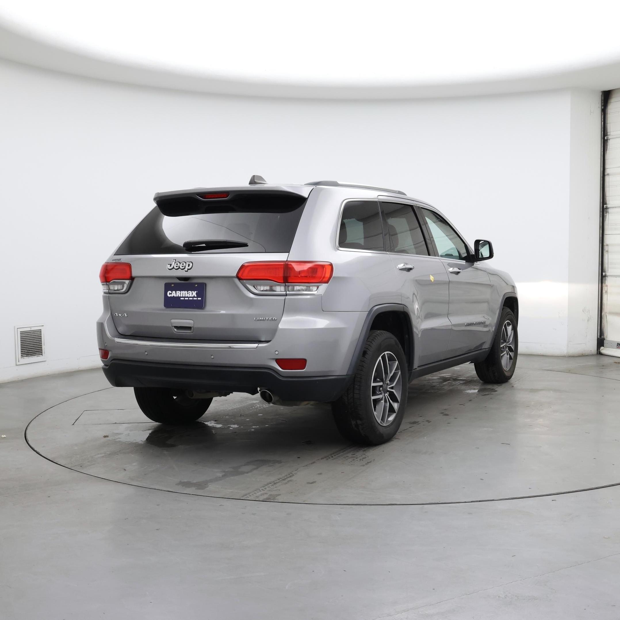 Thumbnail: 2019 Jeep Grand Cherokee - 8