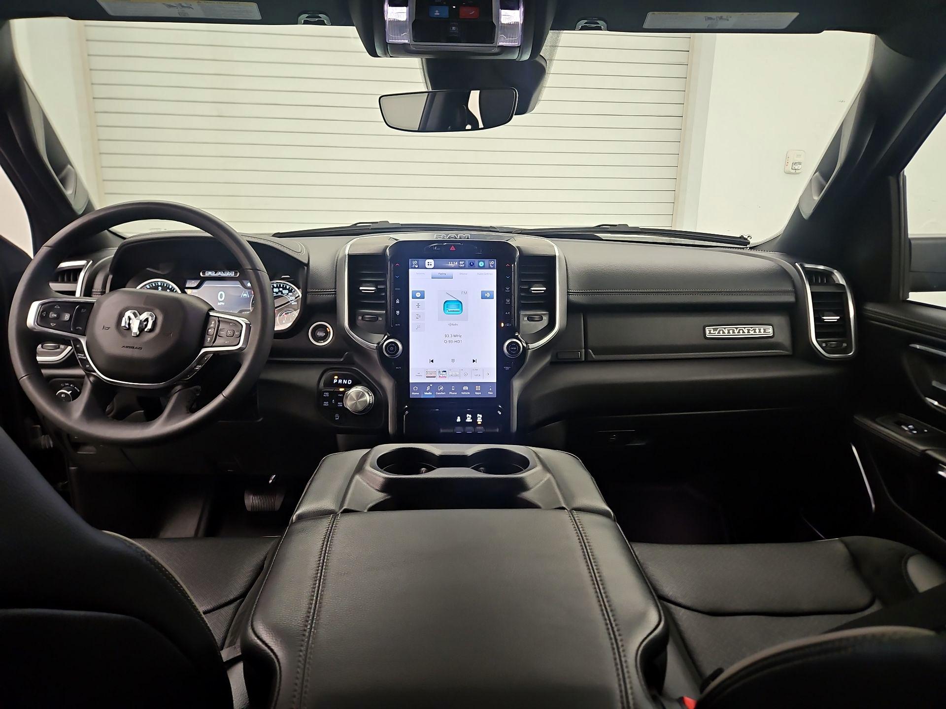 Thumbnail: 2025 RAM 1500 - 9