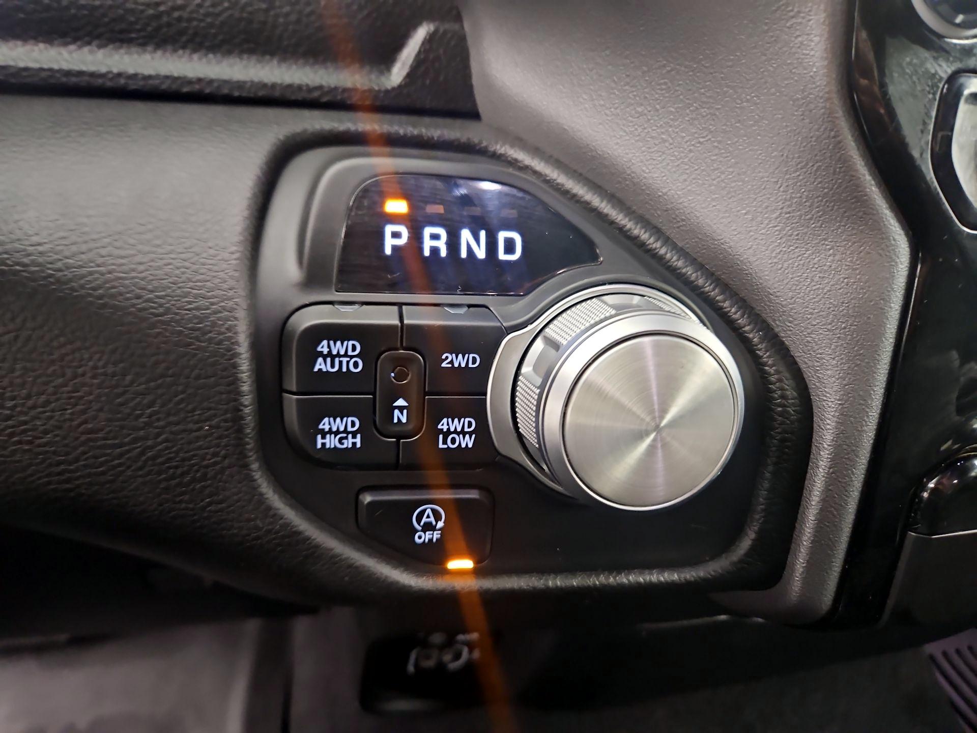 Thumbnail: 2025 RAM 1500 - 17