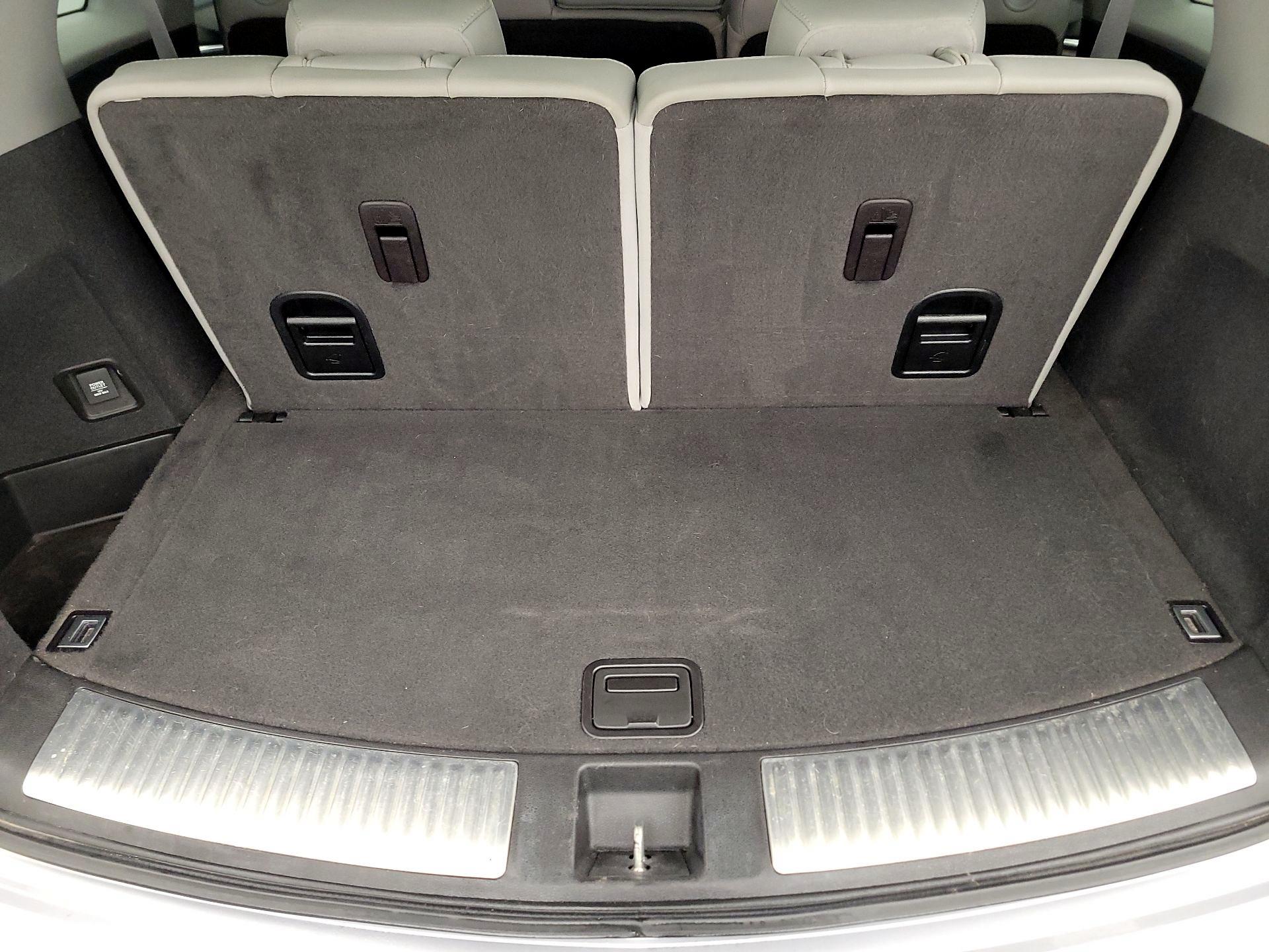 Thumbnail: 2020 Acura MDX - 16