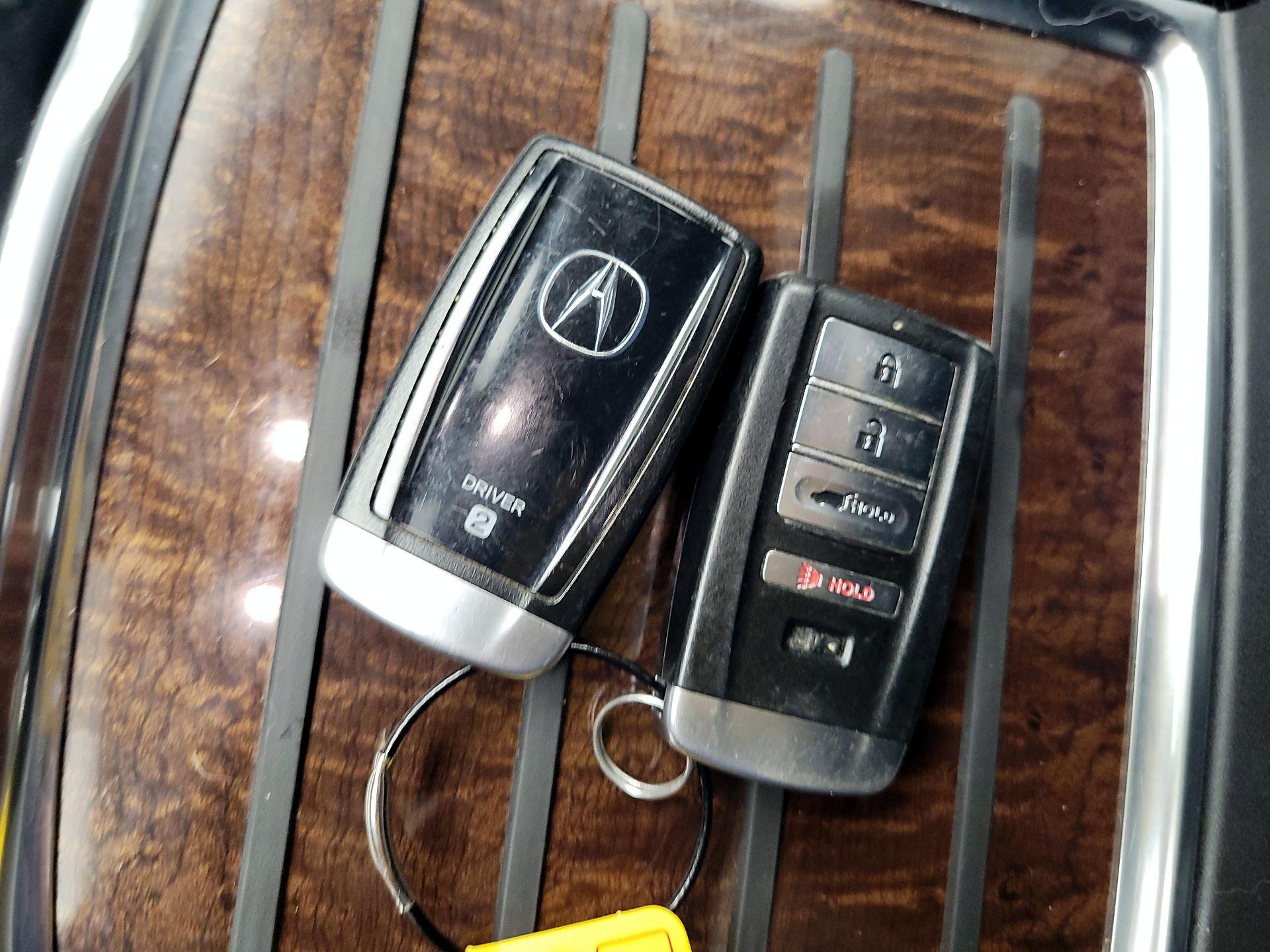 Thumbnail: 2020 Acura MDX - 18