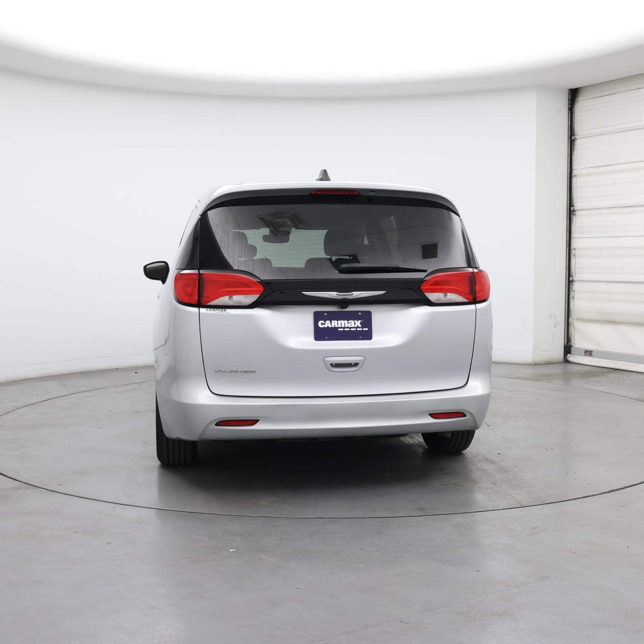 Thumbnail: 2023 Chrysler Voyager - 6