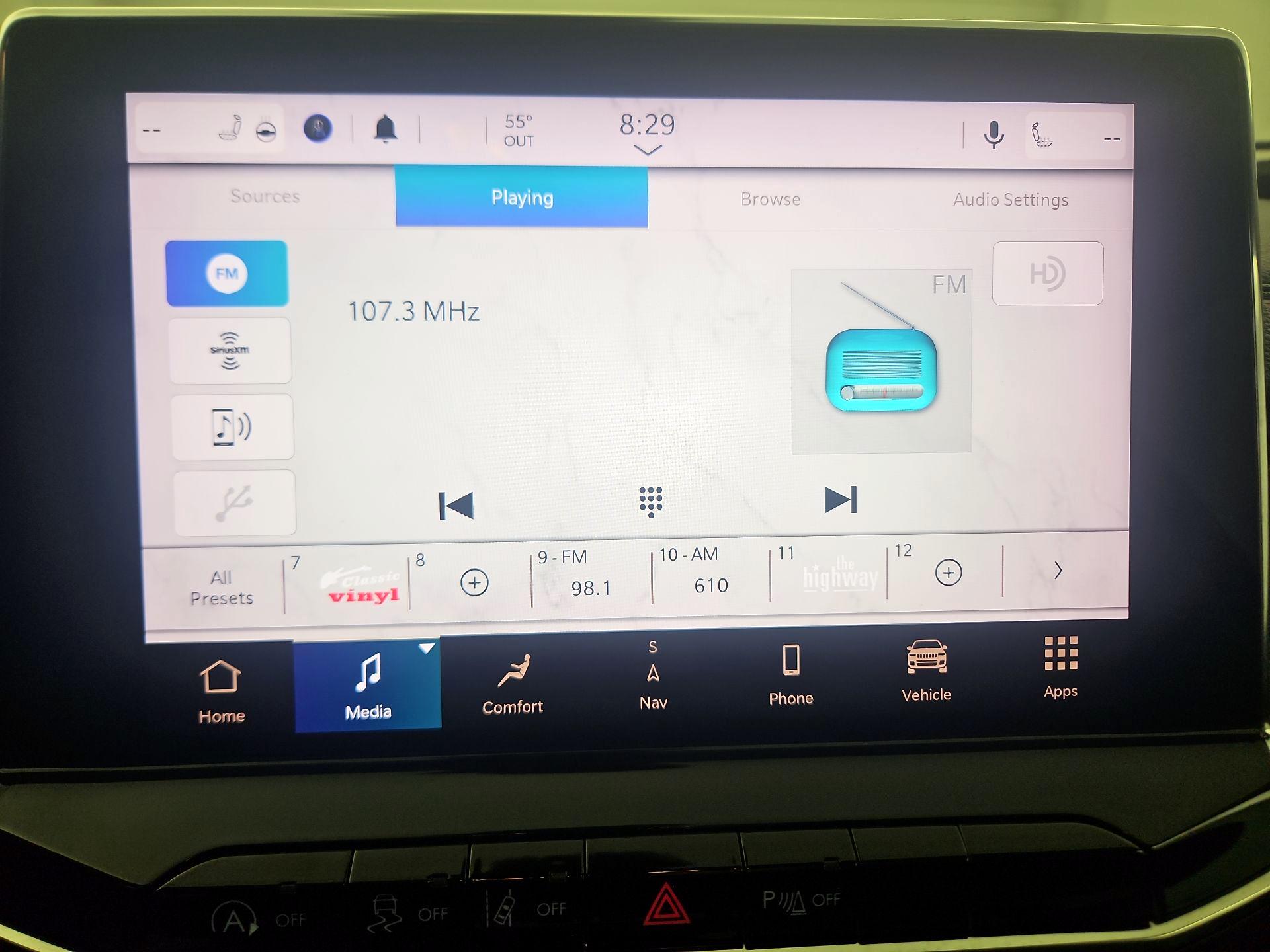 Thumbnail: 2022 Jeep Compass - 16