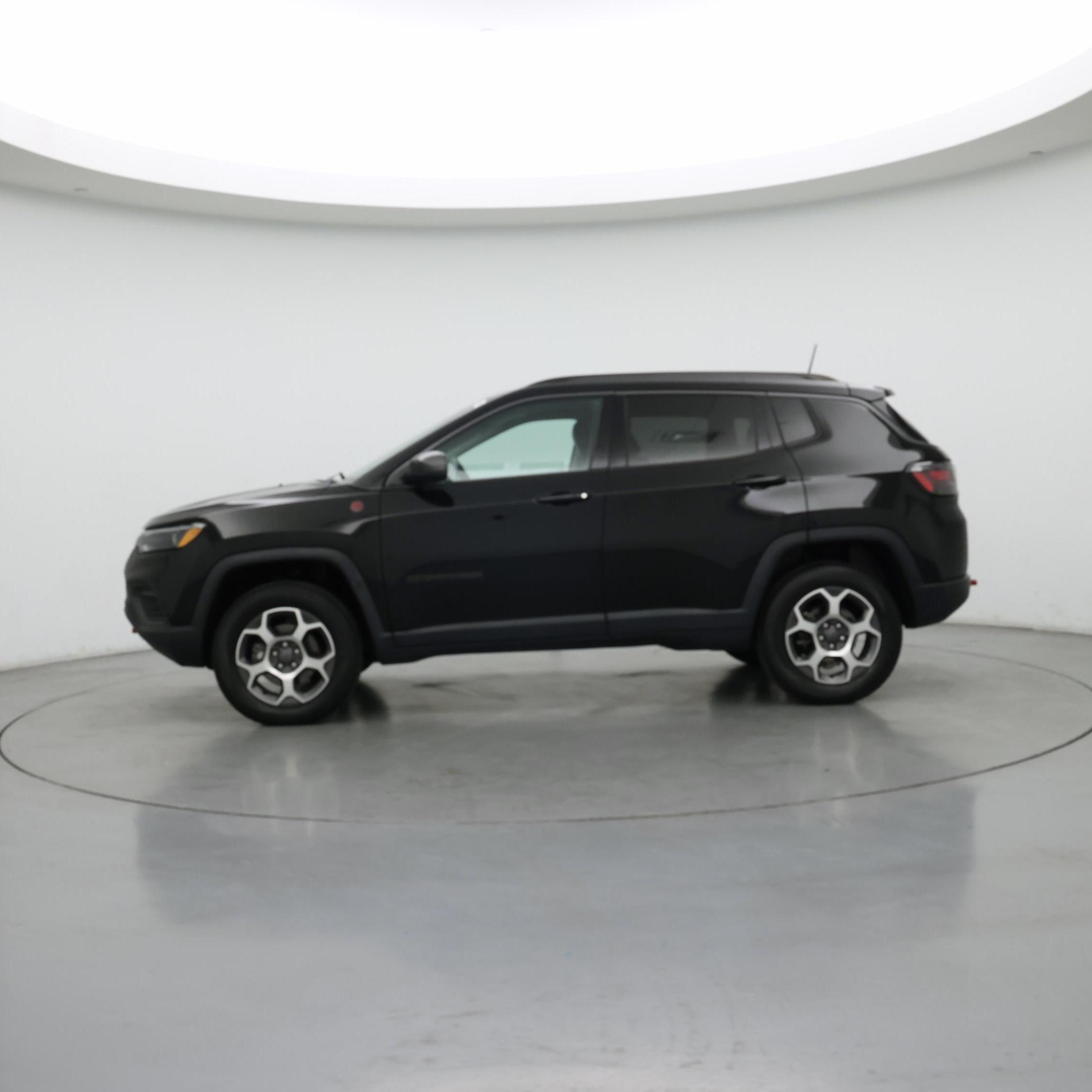 Thumbnail: 2022 Jeep Compass - 3