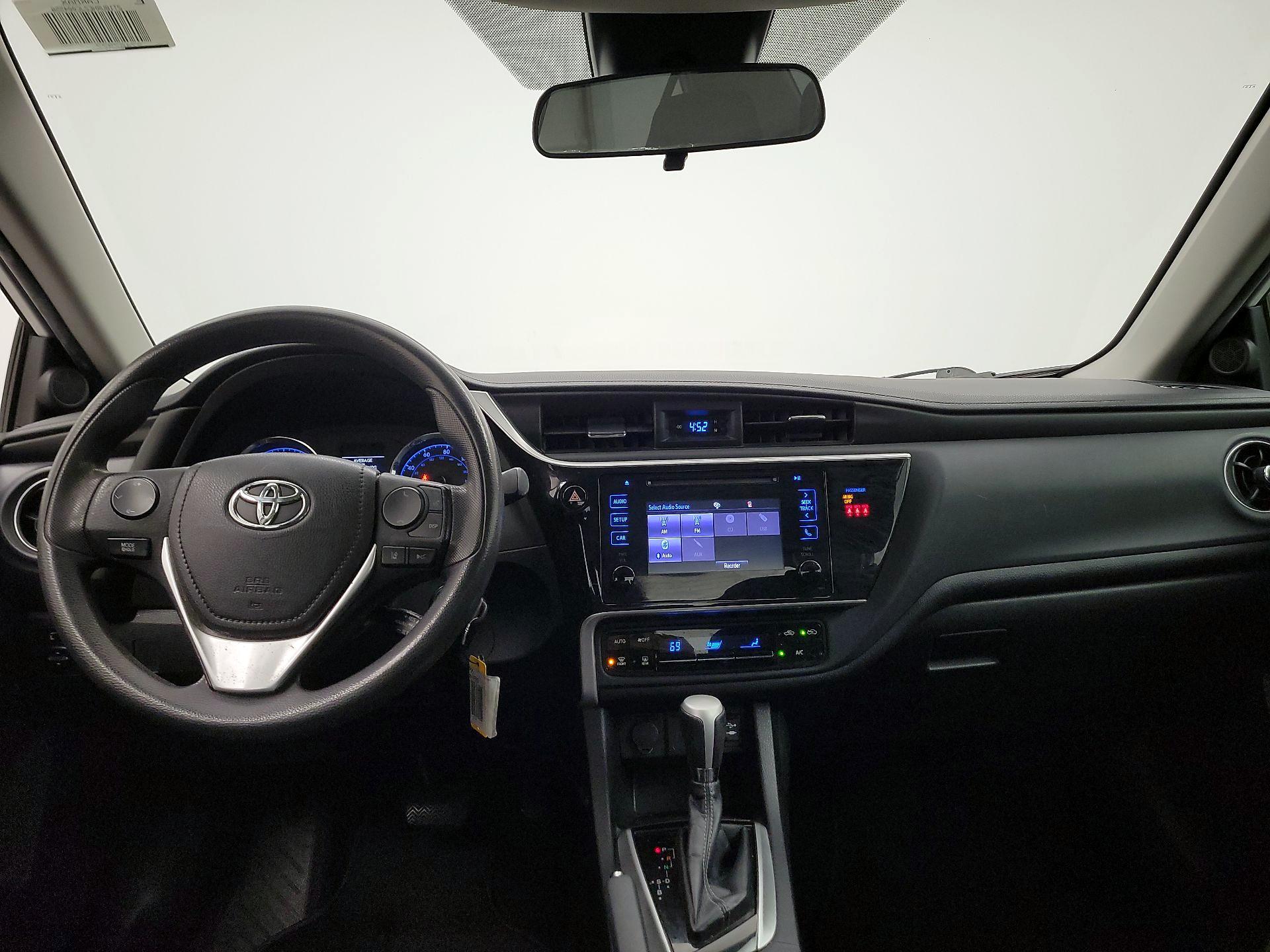 Thumbnail: 2018 Toyota Corolla - 9