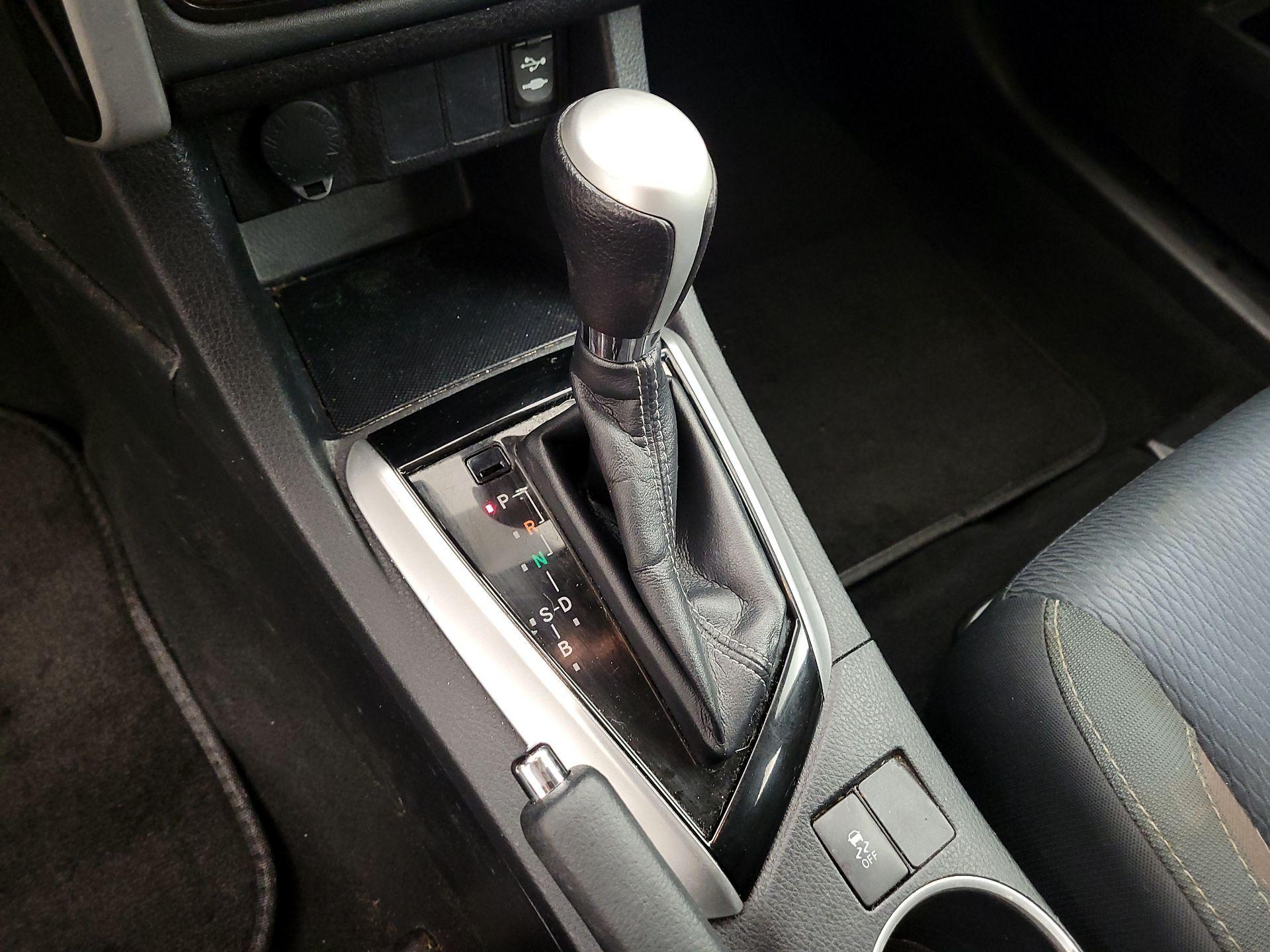 Thumbnail: 2018 Toyota Corolla - 17