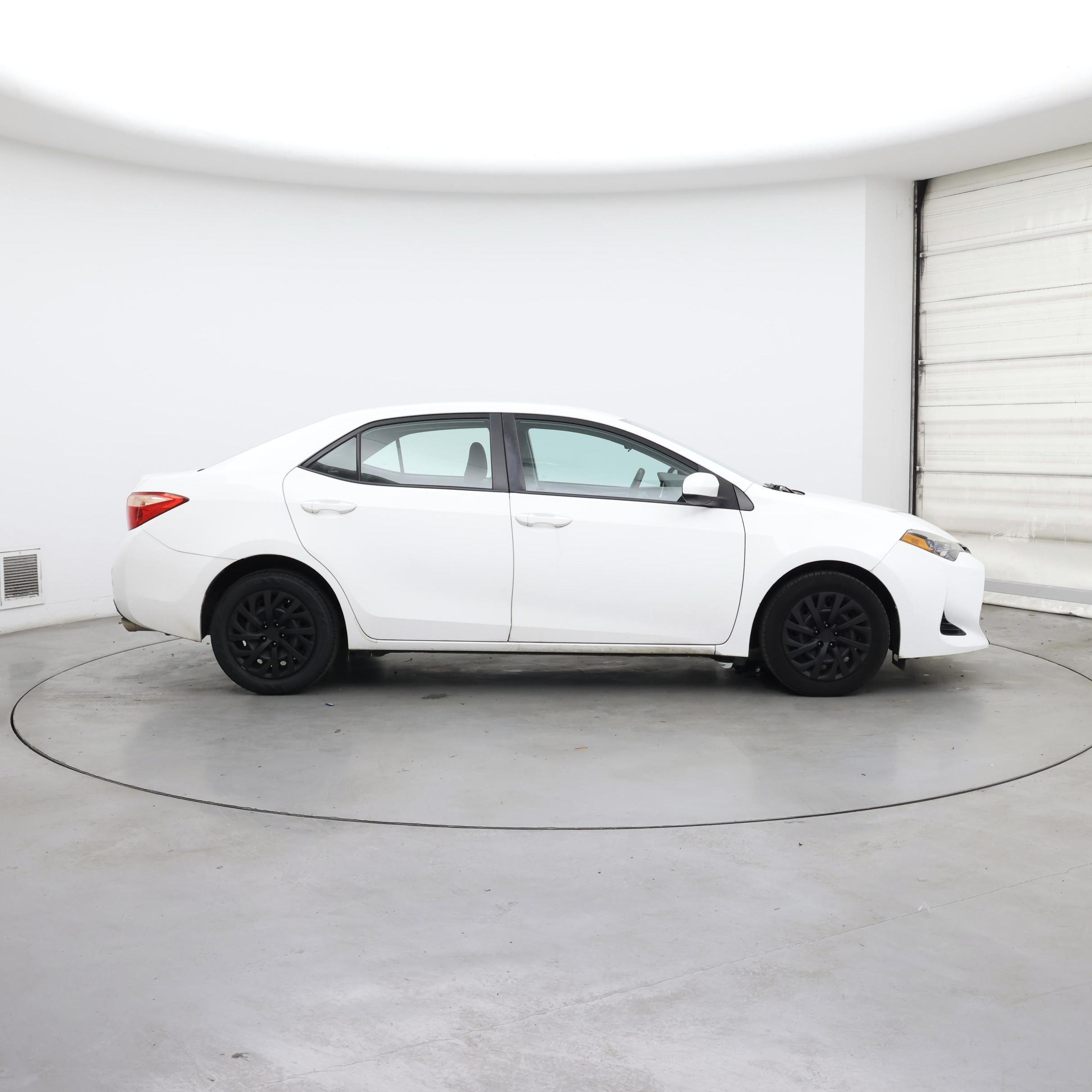 Thumbnail: 2018 Toyota Corolla - 7