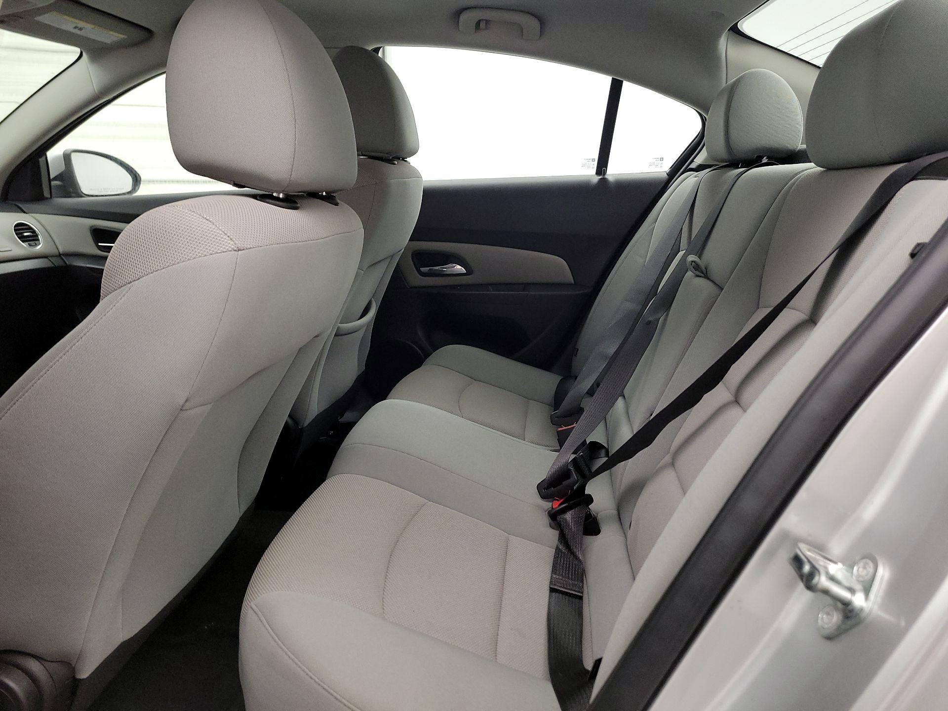 Thumbnail: 2016 Chevrolet Cruze - 18