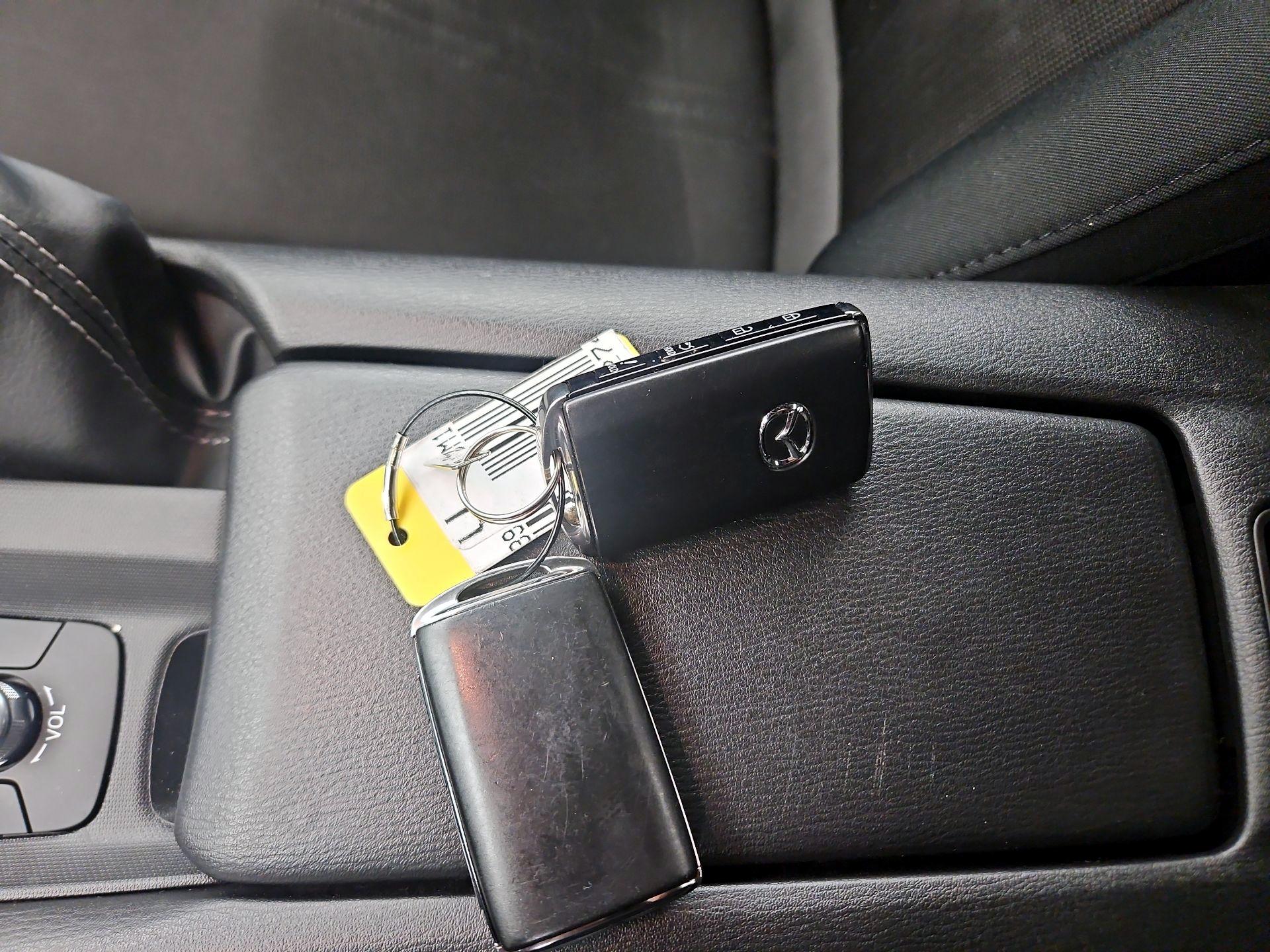 Thumbnail: 2021 Mazda MX-5 Miata - 20