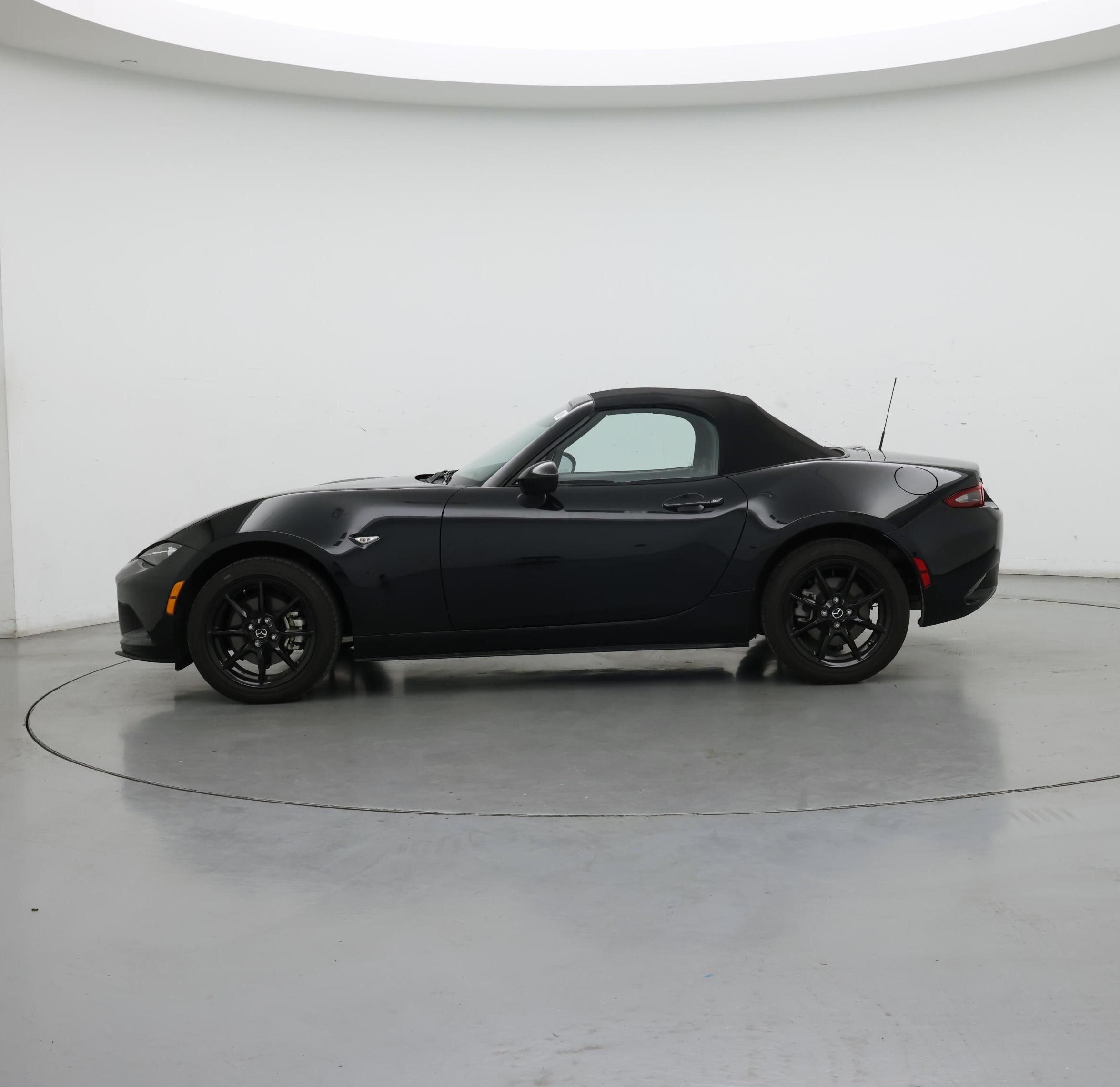 Thumbnail: 2021 Mazda MX-5 Miata - 3