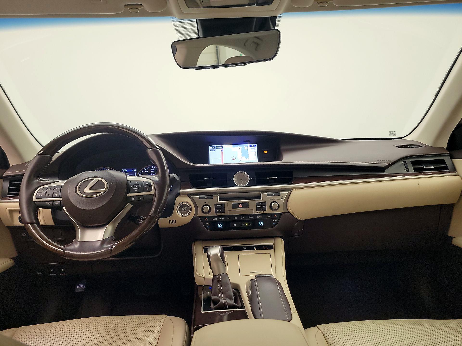 Thumbnail: 2016 Lexus ES - 9