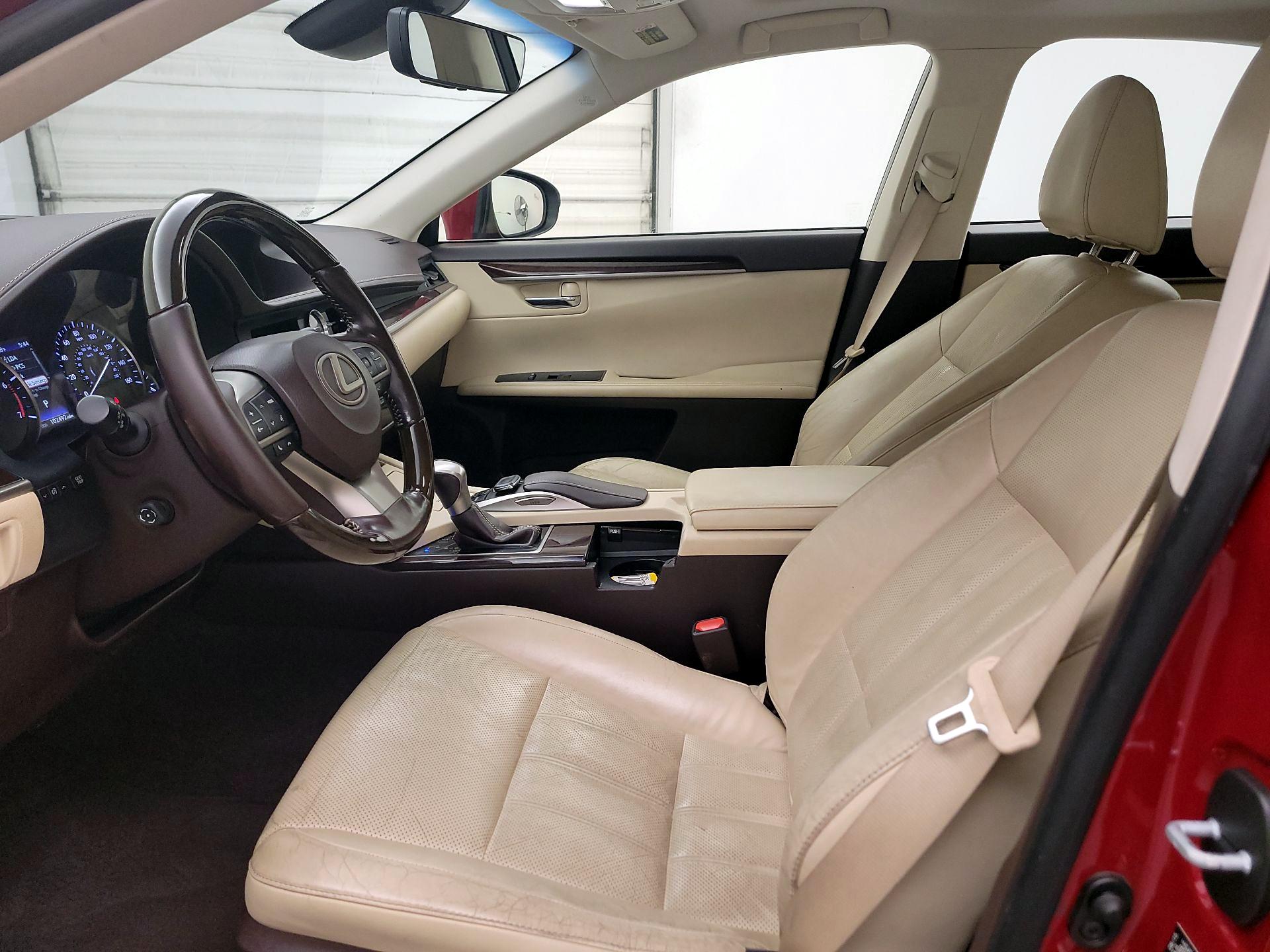 Thumbnail: 2016 Lexus ES - 11