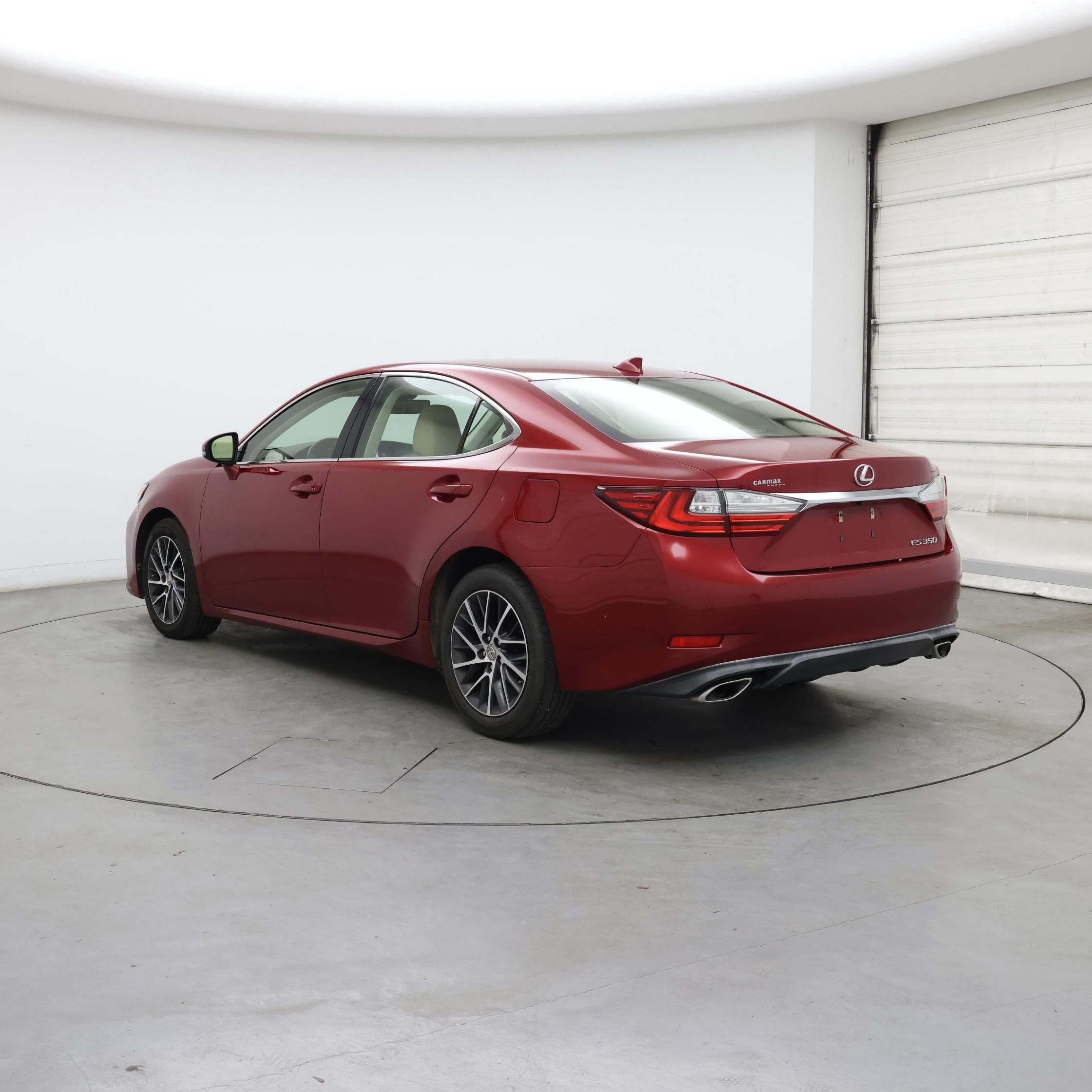 Thumbnail: 2016 Lexus ES - 2