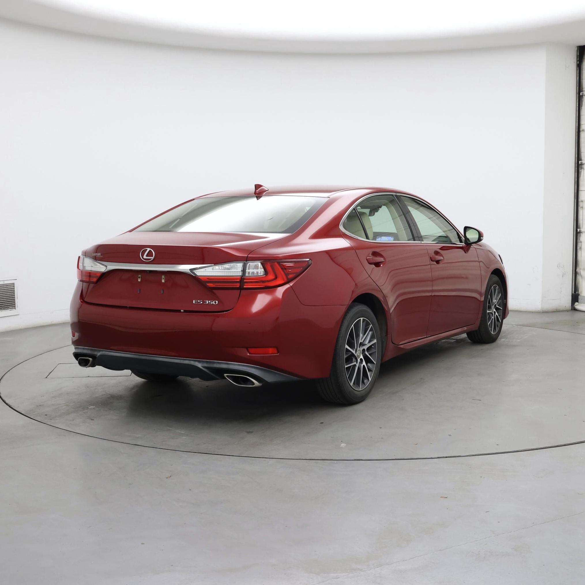 Thumbnail: 2016 Lexus ES - 8