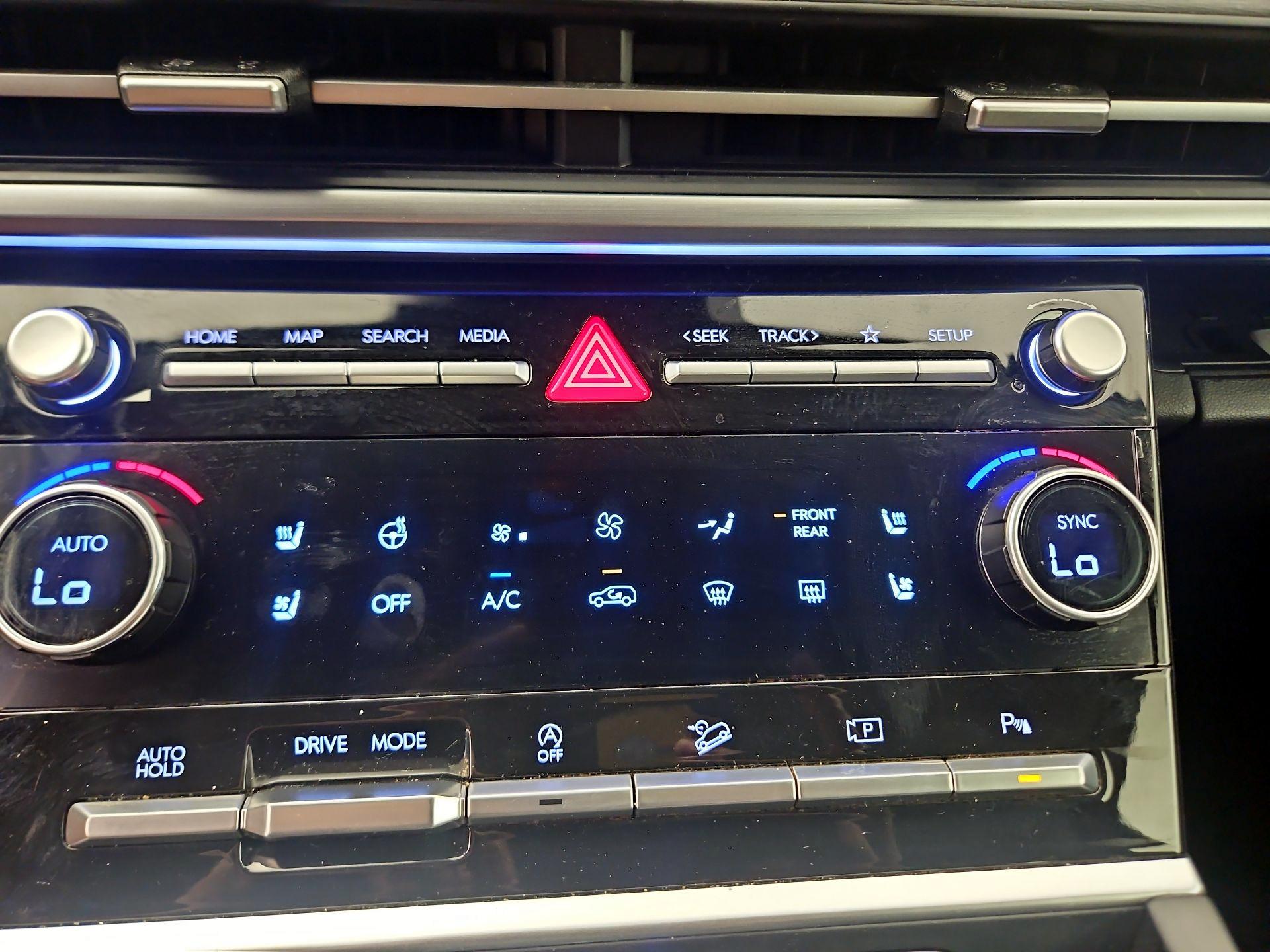 Thumbnail: 2024 Hyundai Santa Fe - 16